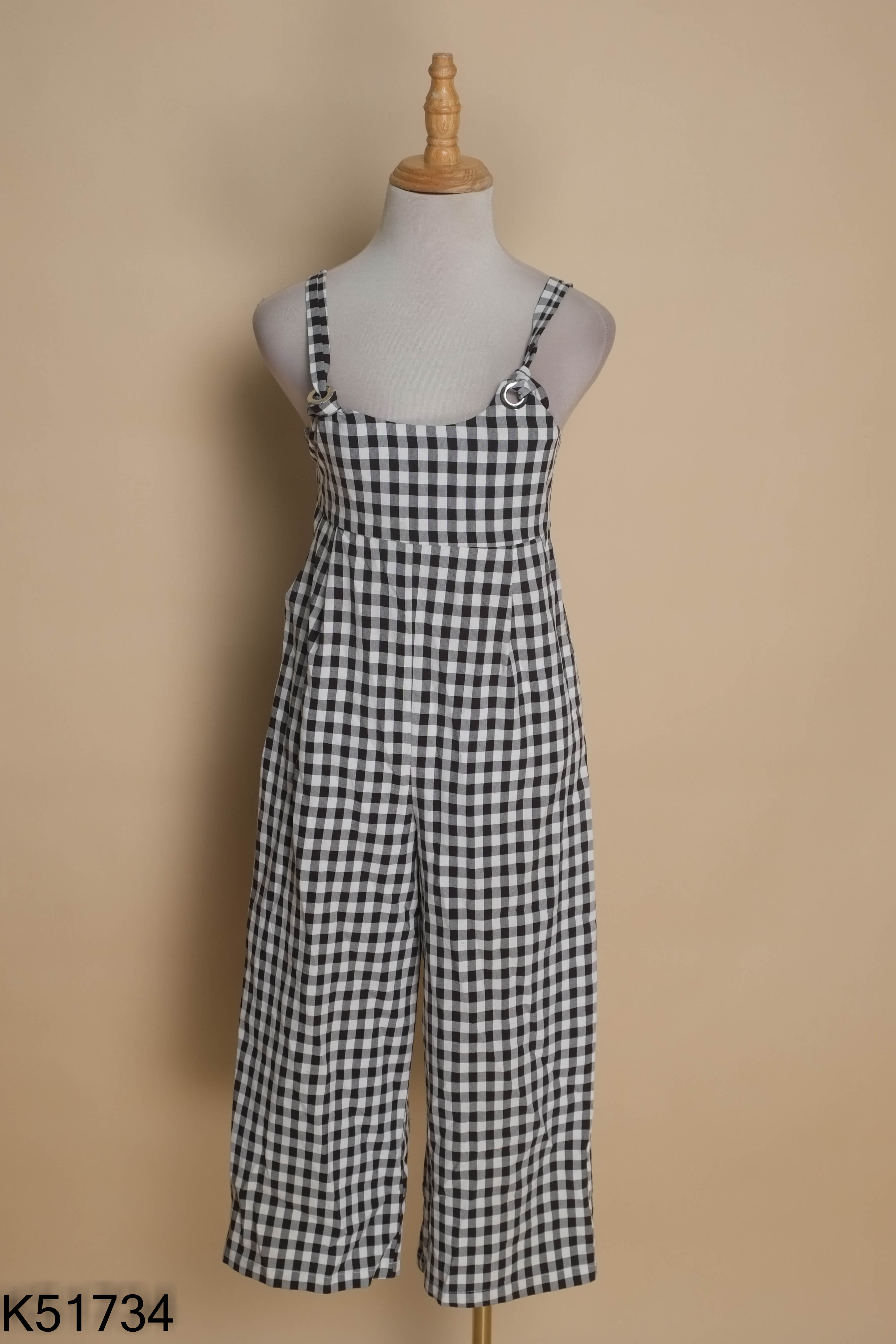 Jumpsuit đen caro trắng
