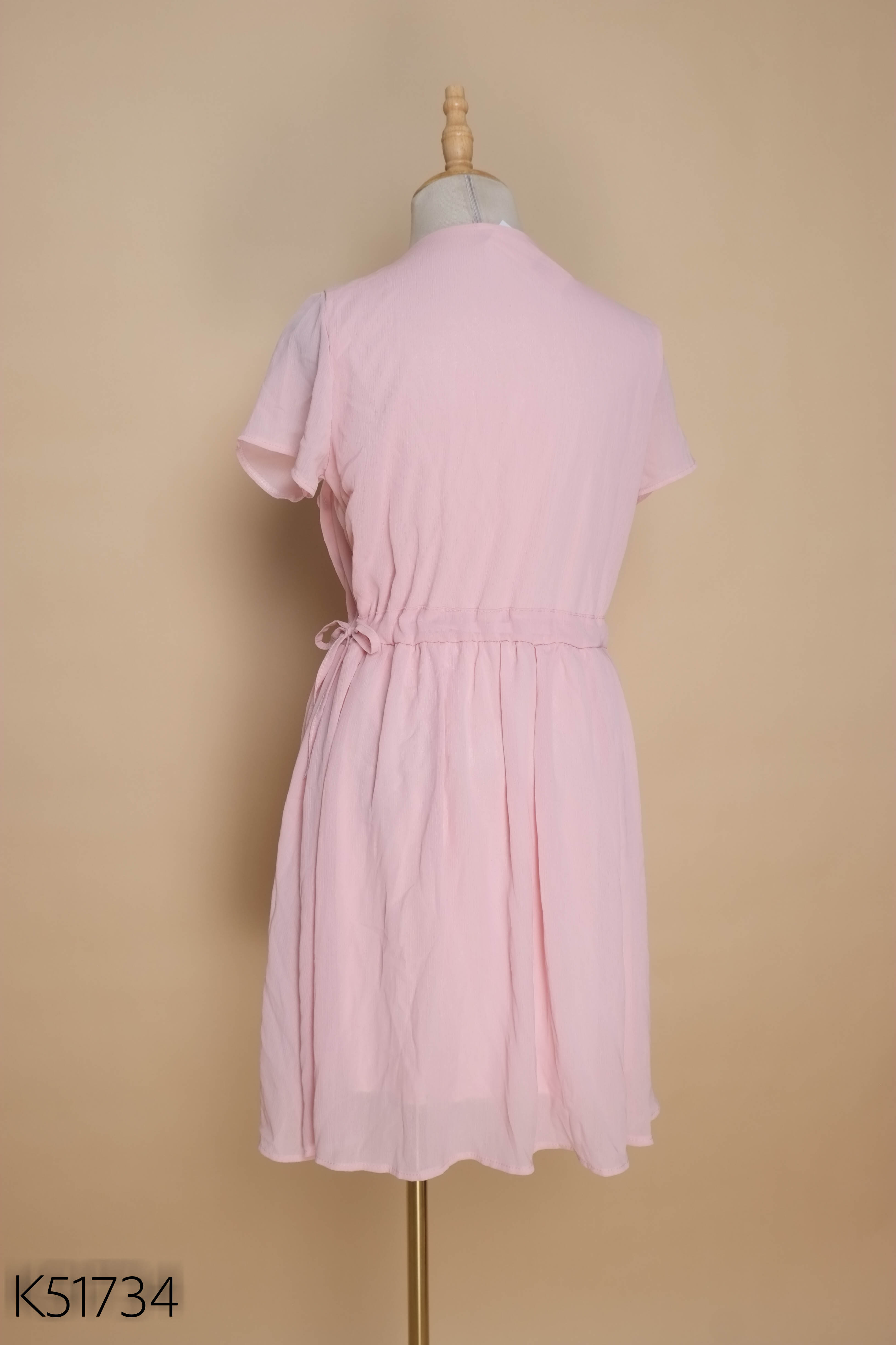 Váy hồng phối khuy baby doll