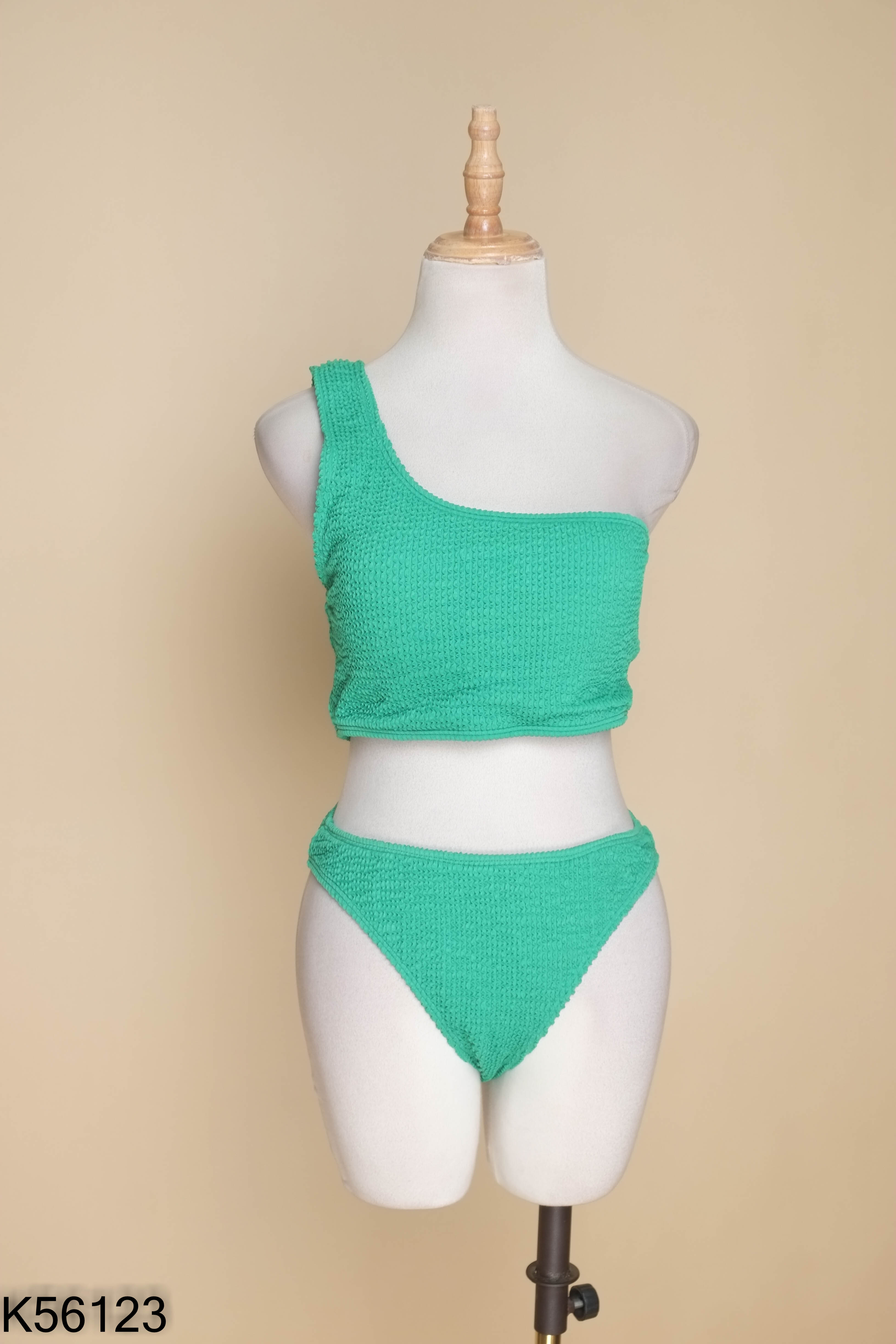 Set bikini xanh lá
