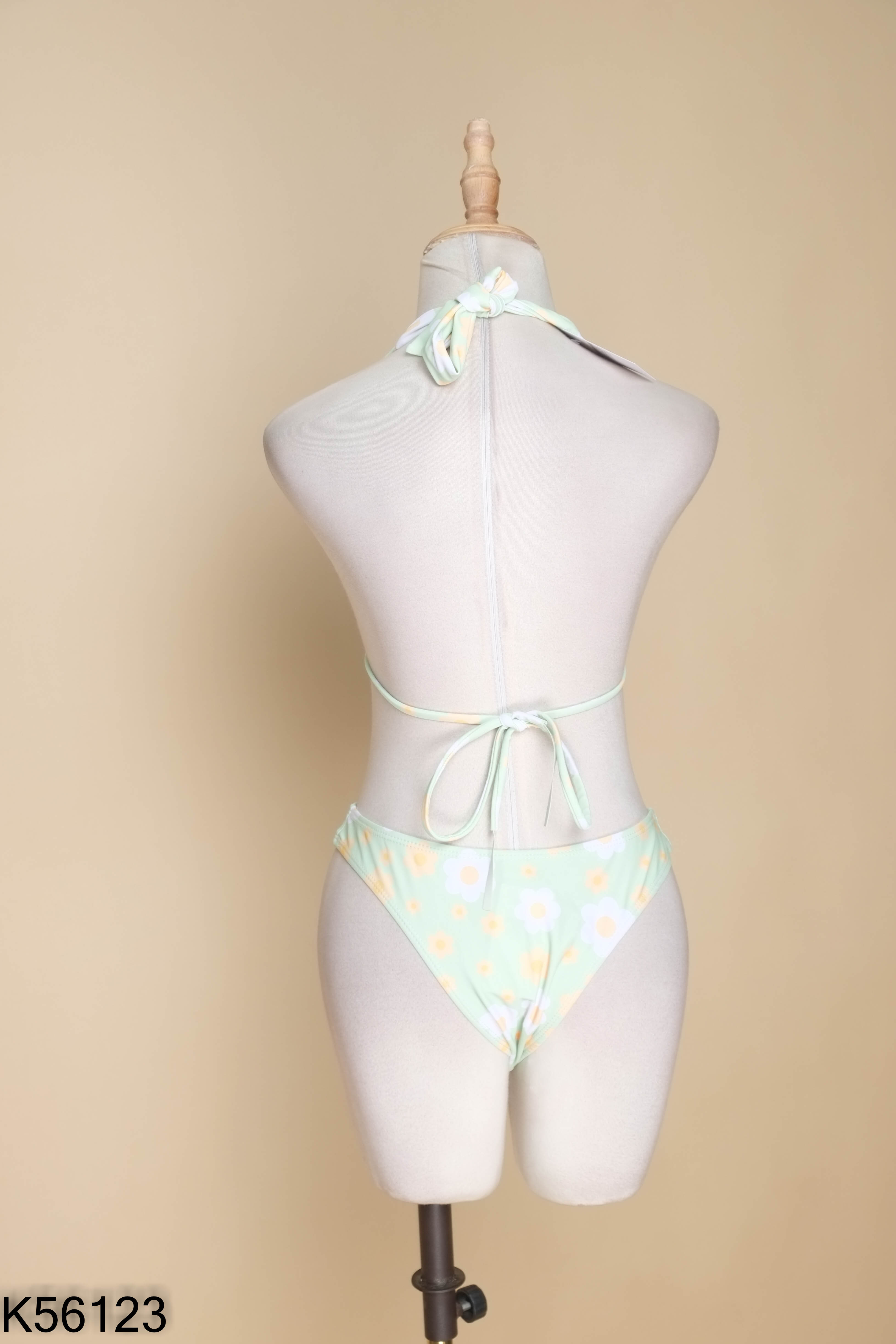 Set bikini xanh họa tiết hoa