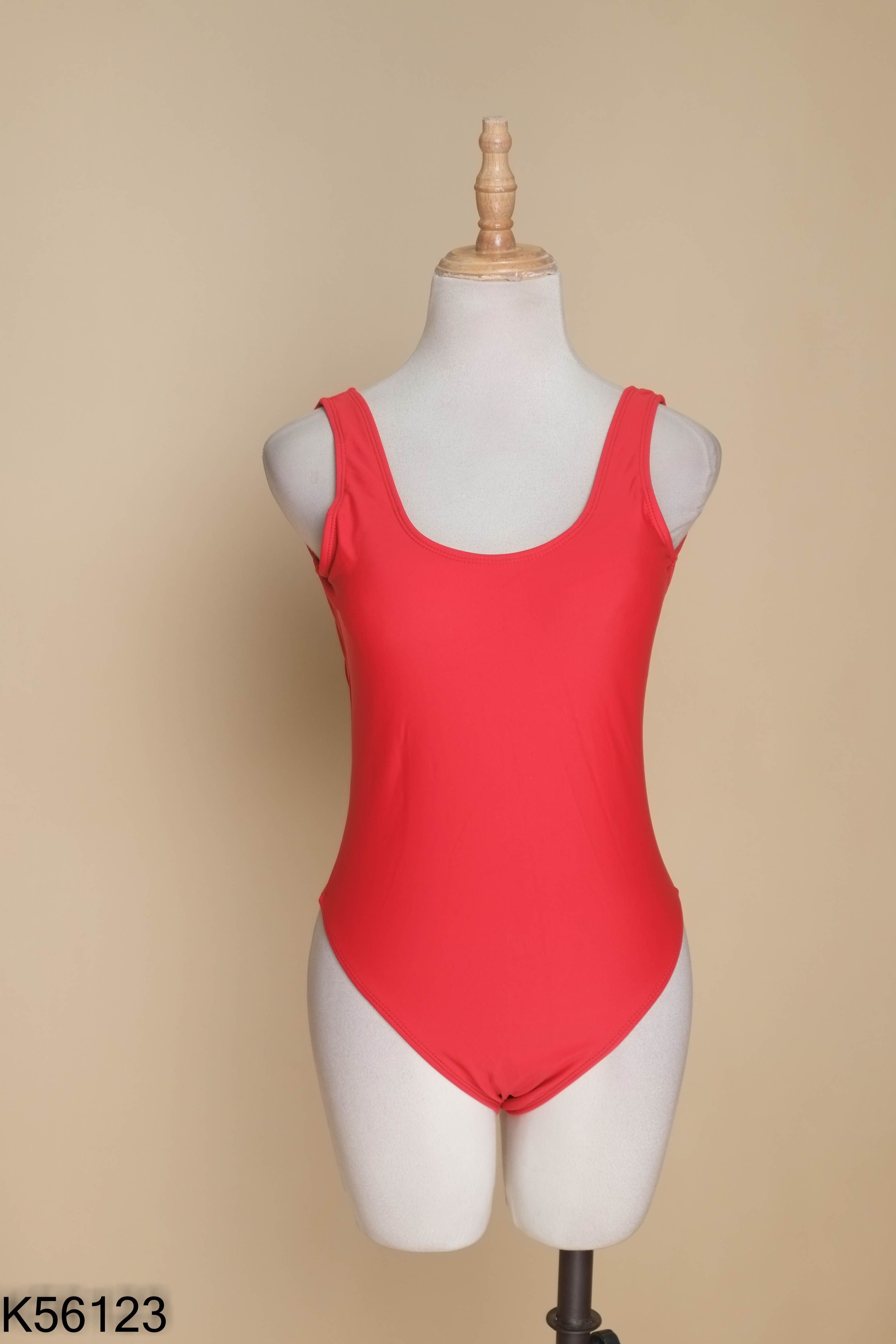 Bikini đỏ cut lưng