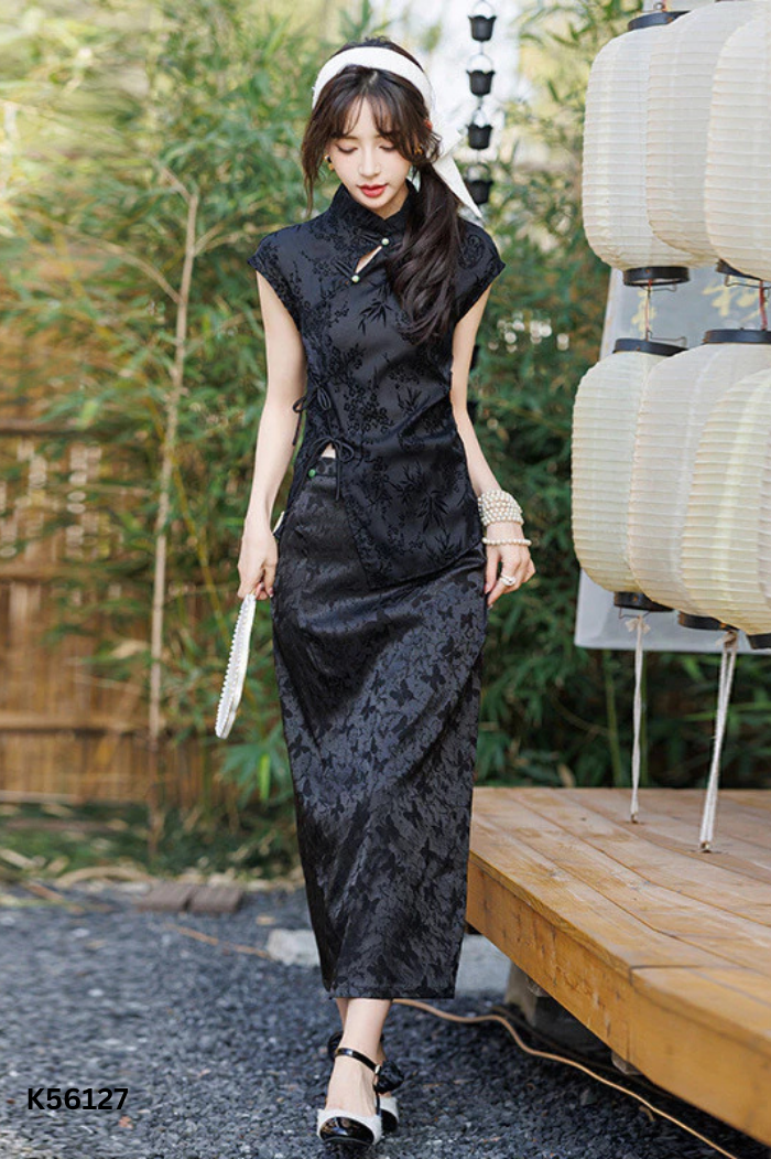 Áo đen cổ tàu