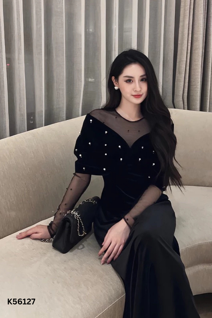 Váy nhung đen phối lưới