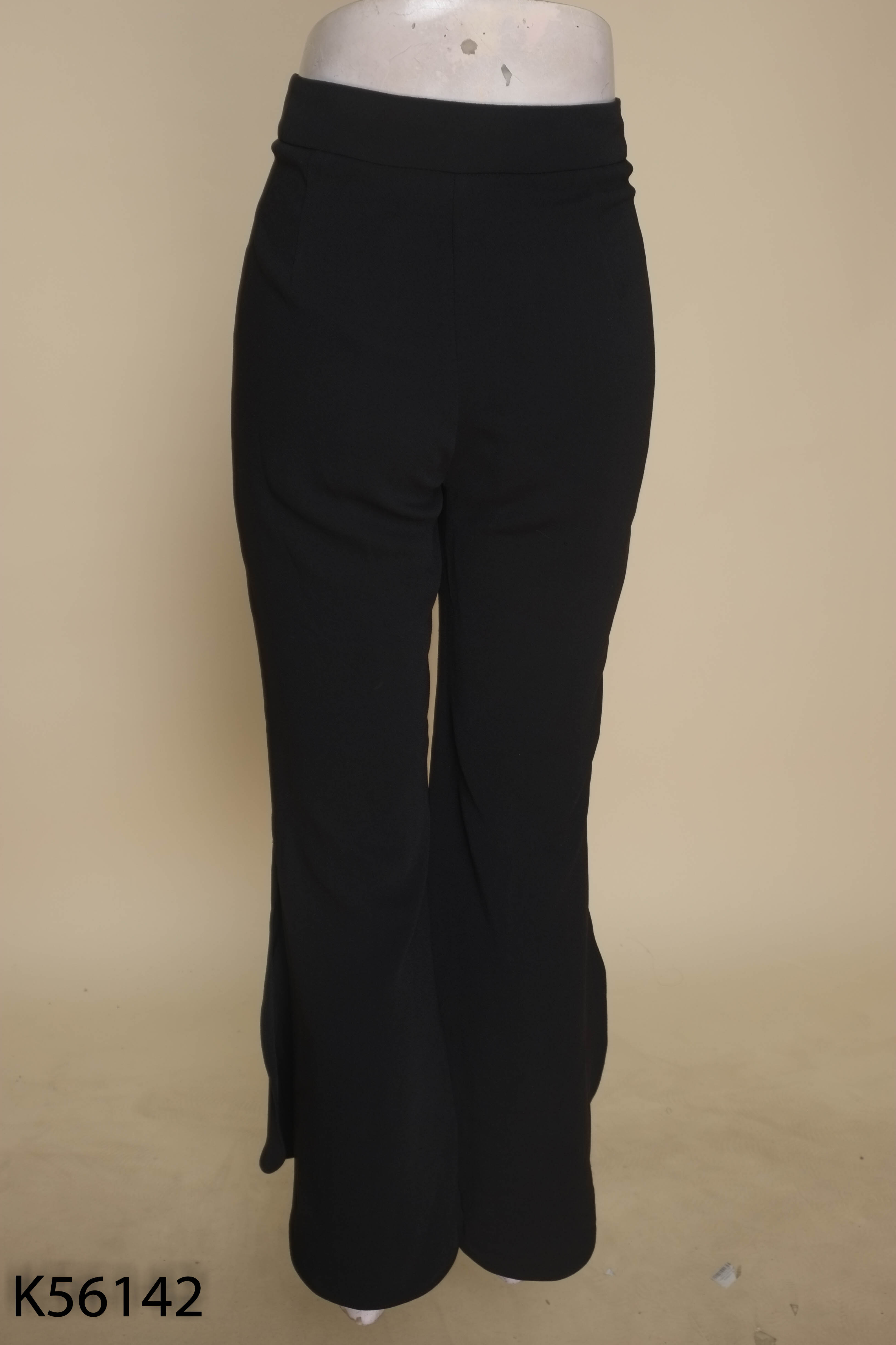 Quần đen BCBG ống xẻ