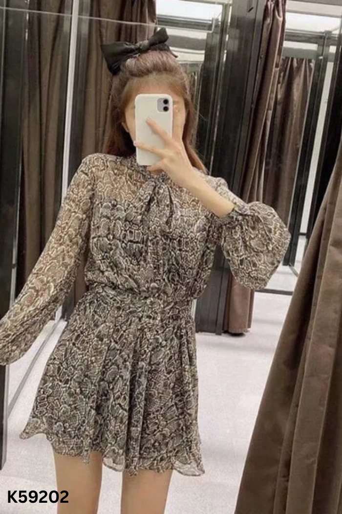 Váy ZARA nâu vân xanh nơ cổ