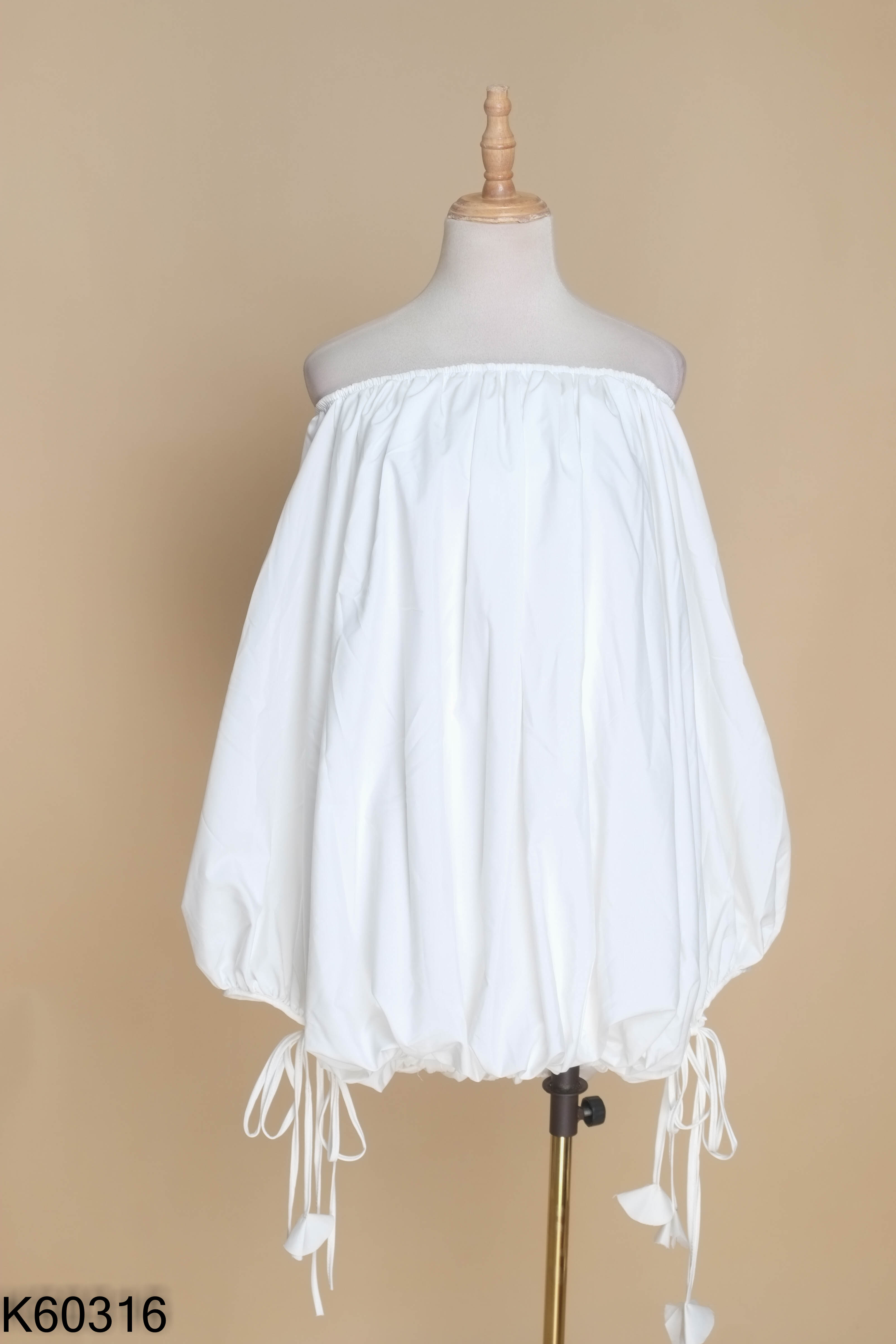 Váy ABOUTMOON trắng