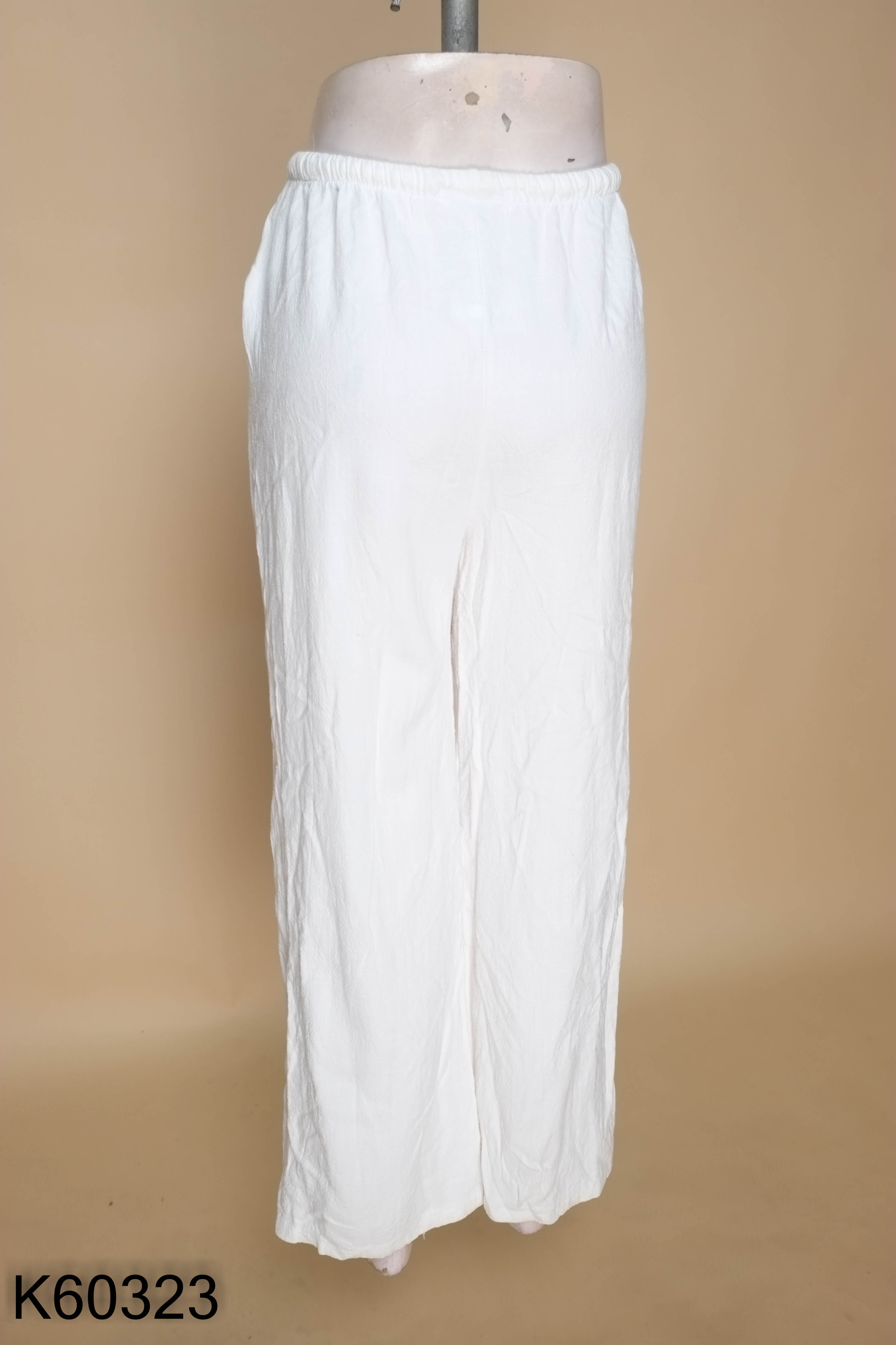 Quần linen trắng