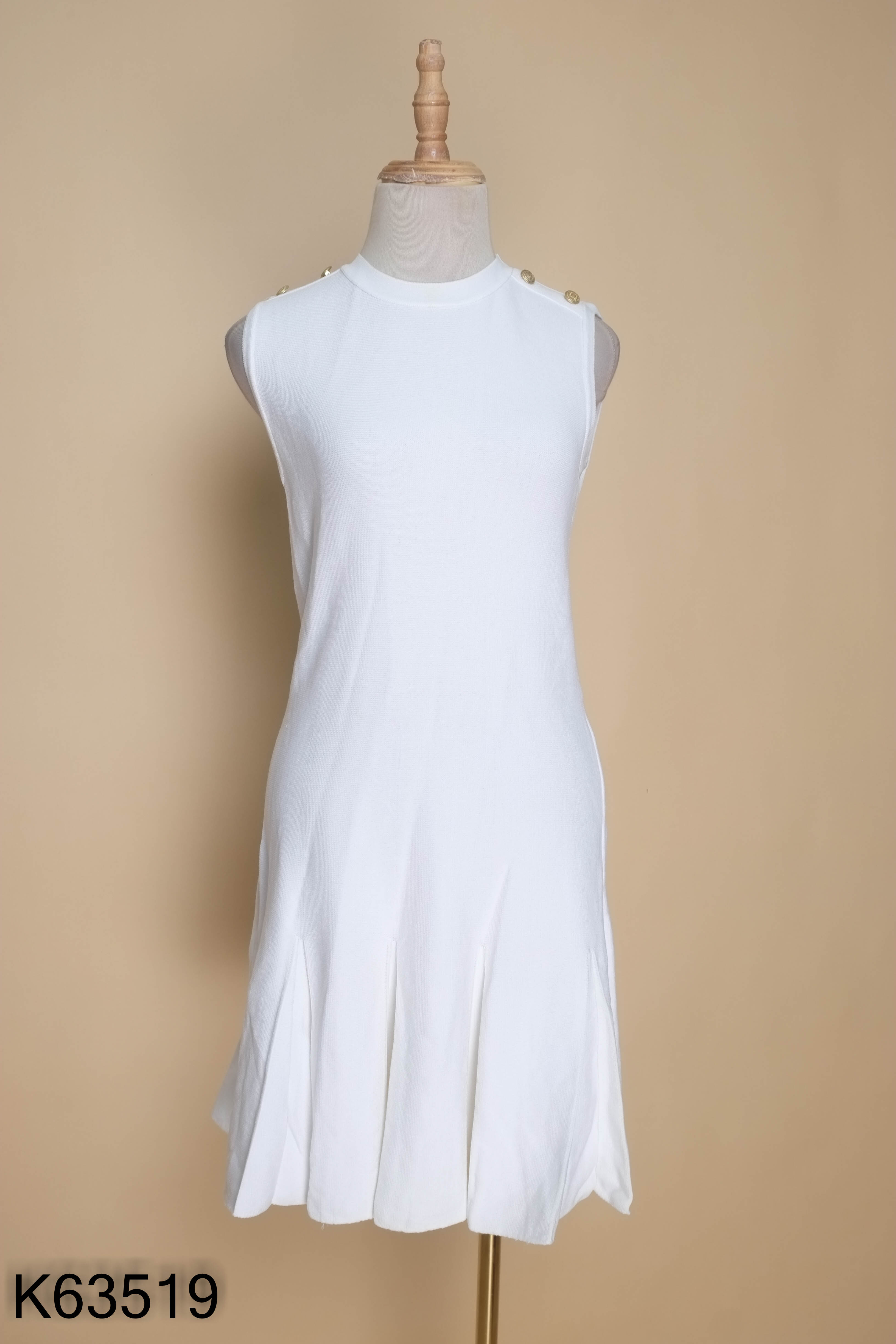 Váy len mongtoghi ZARA trắng (có vết bẩn nhỏ)