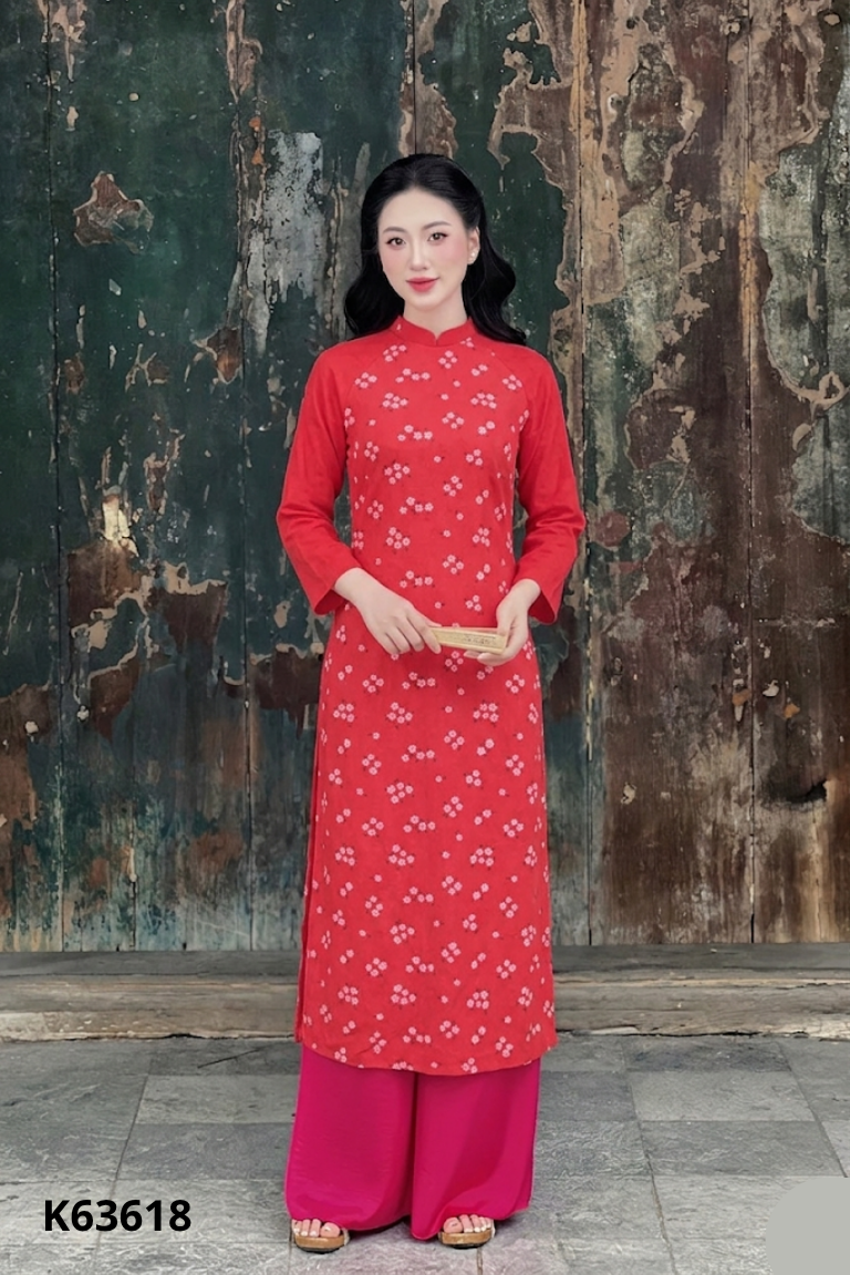 Áo dài đỏ họa tiết hoa