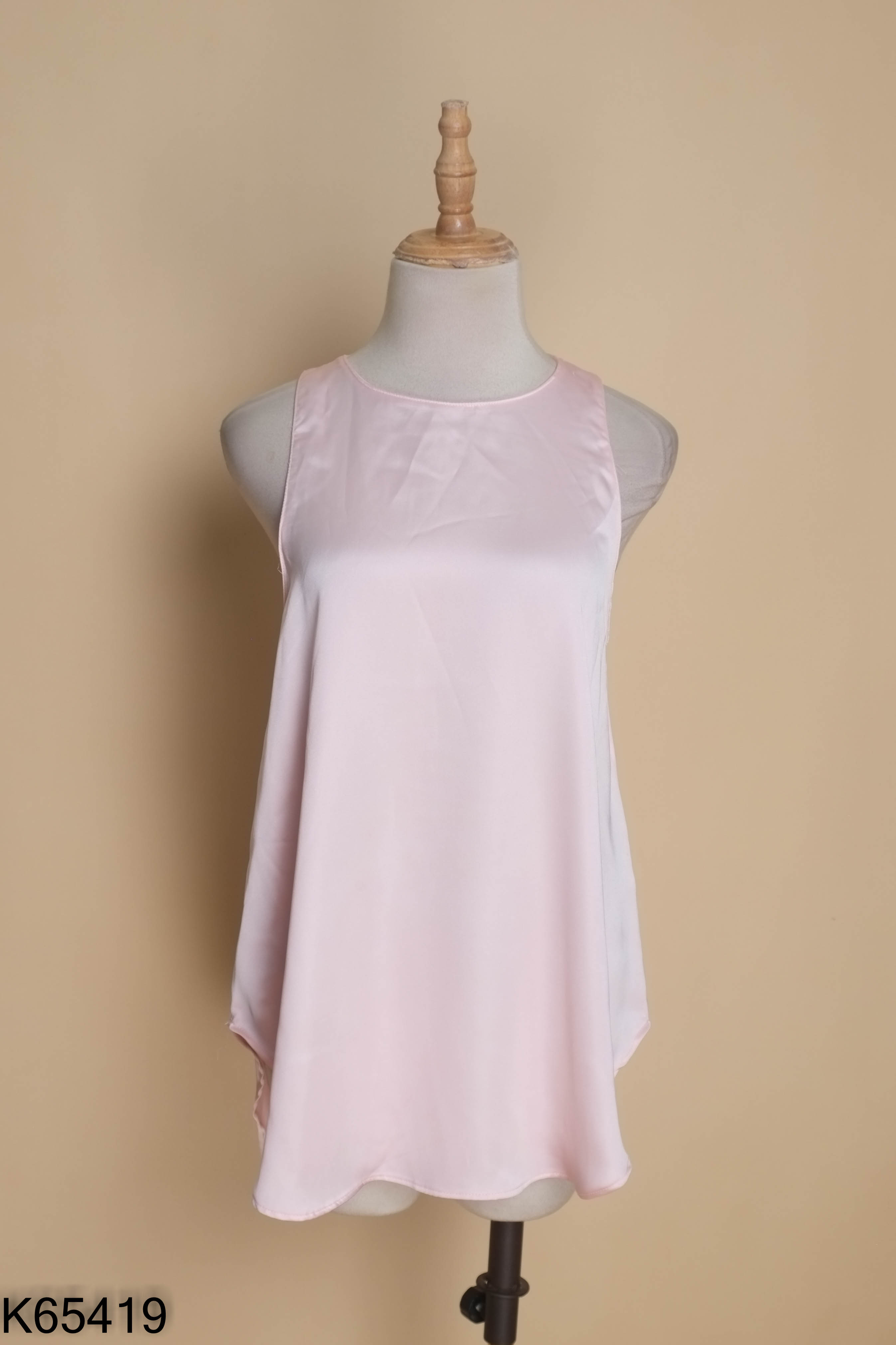 Áo lụa hồng phấn