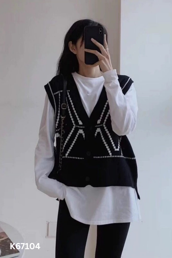 Áo gile len đen họa tiết