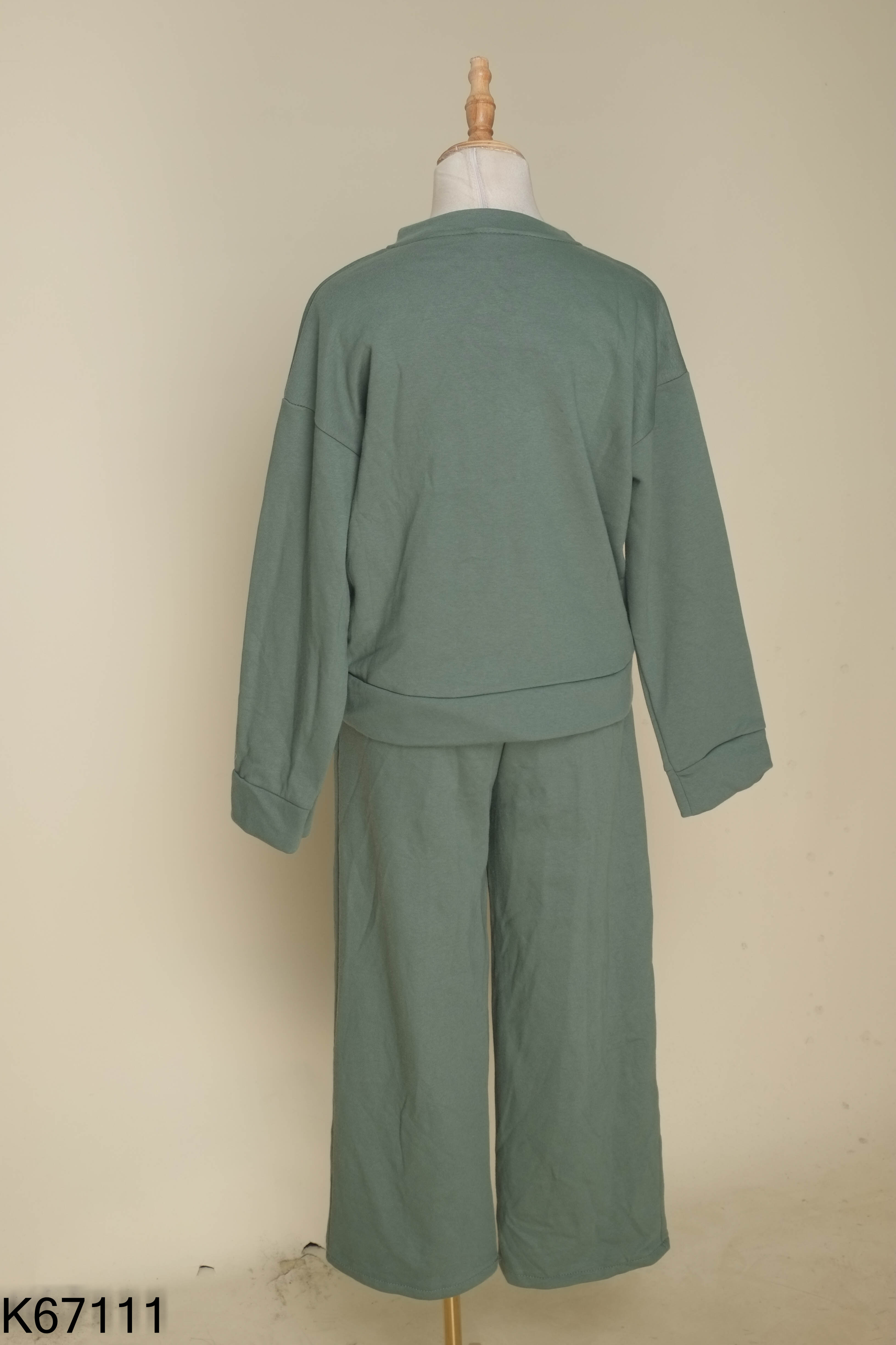 NEWTAG Set Áo nỉ xanh in chữ + quần dài