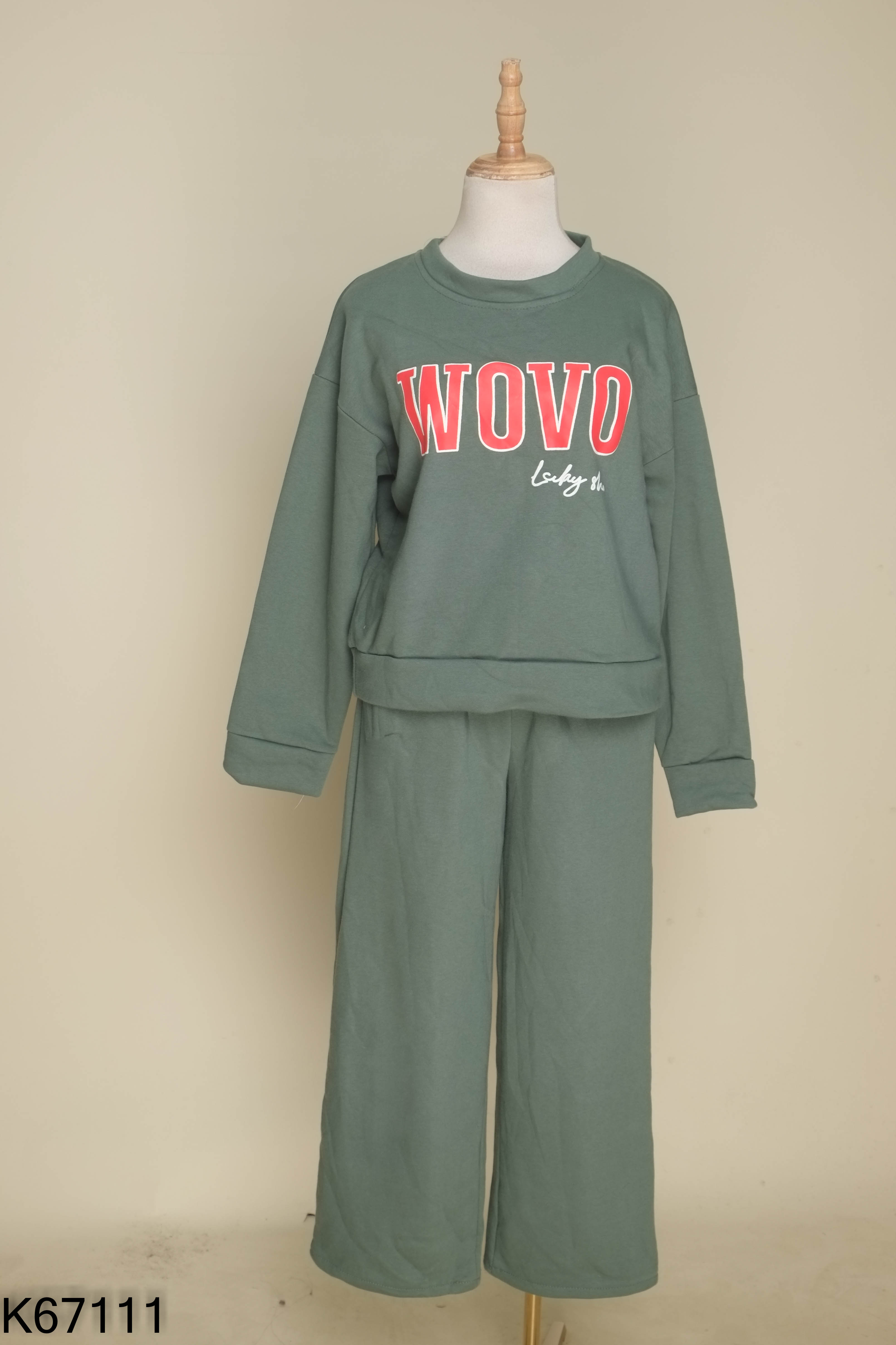 NEWTAG Set Áo nỉ xanh in chữ + quần dài