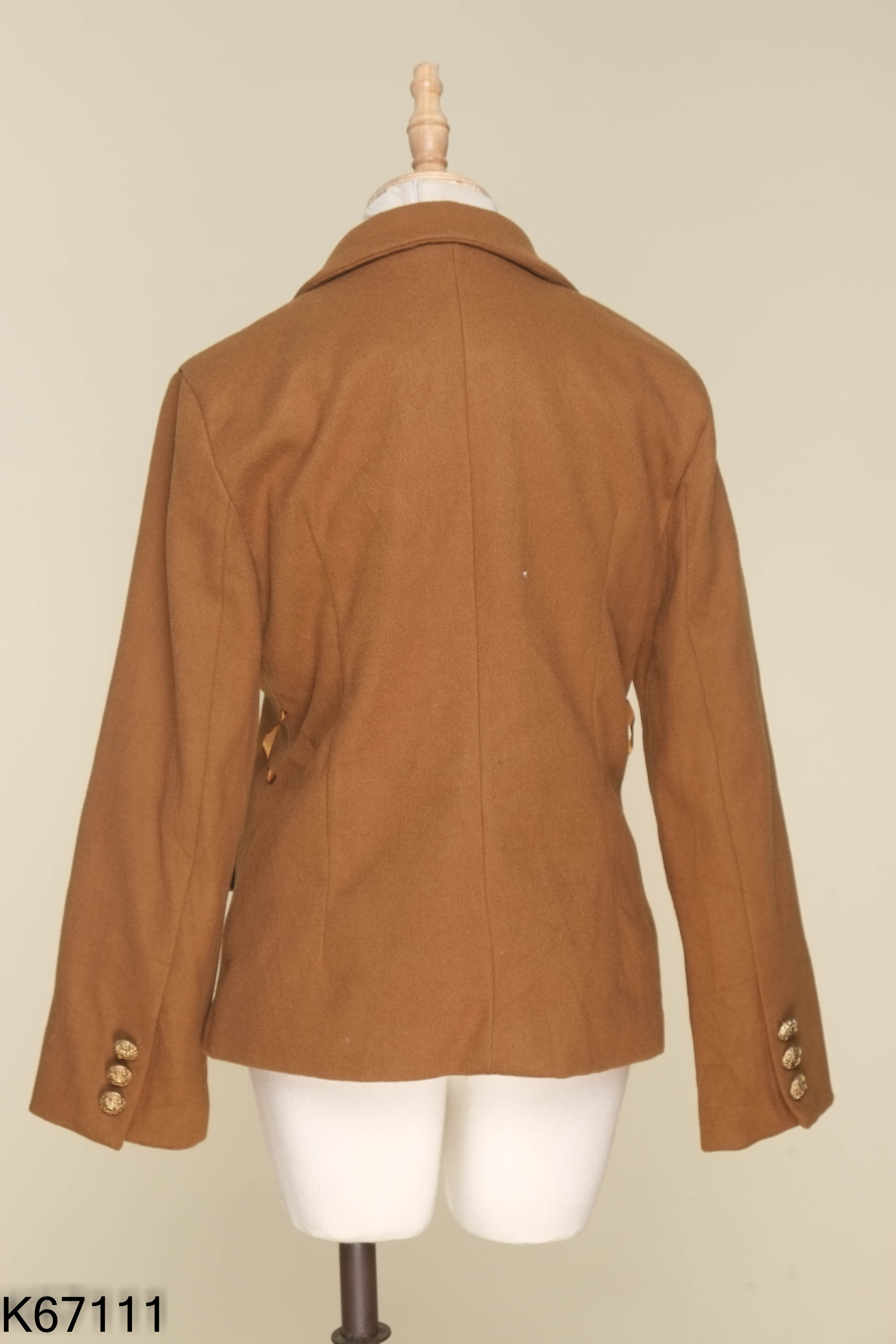 Áo khoác dạ nâu phối cổ vest