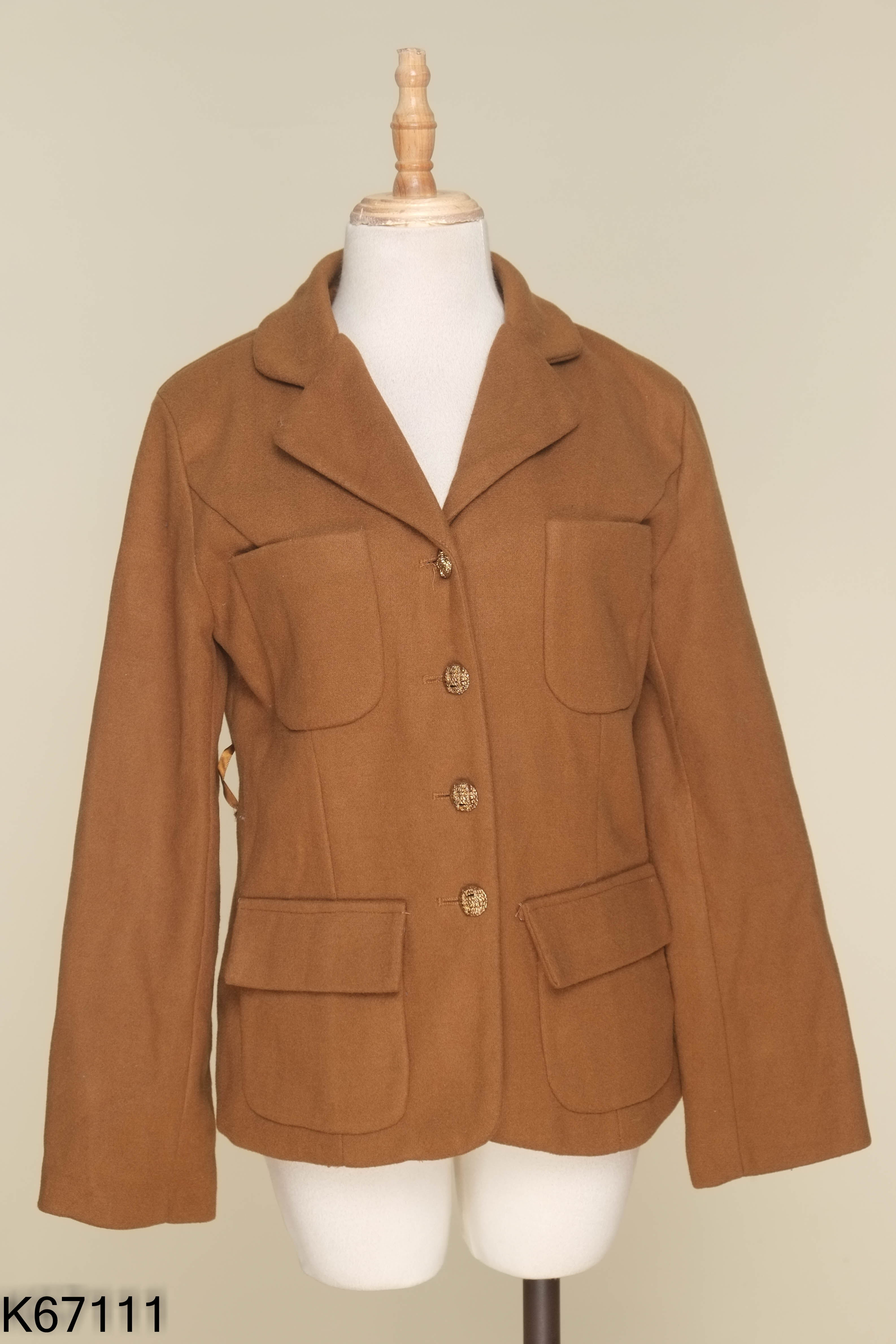 Áo khoác dạ nâu phối cổ vest