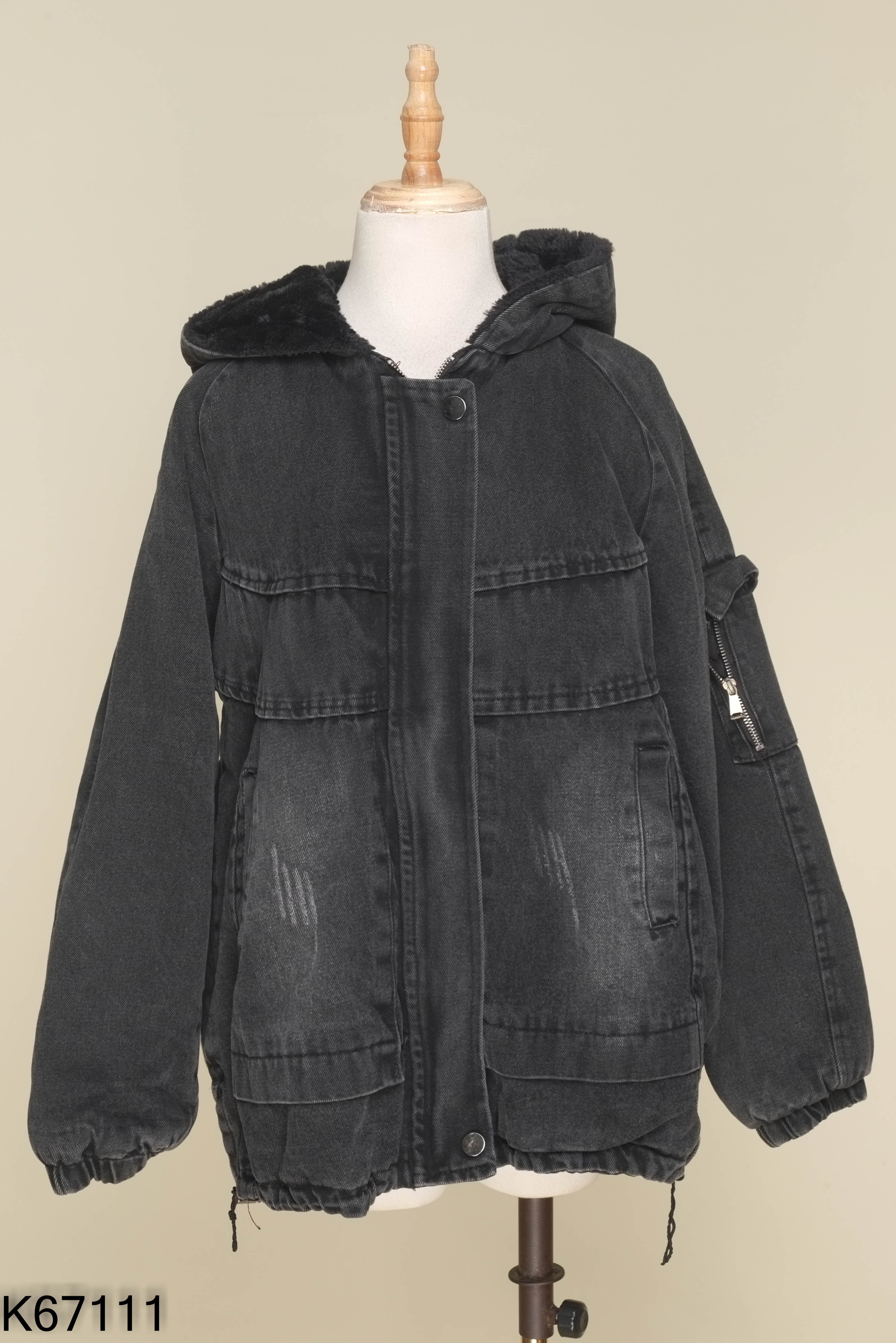 Áo khoác jeans đen phối mũ lót bông