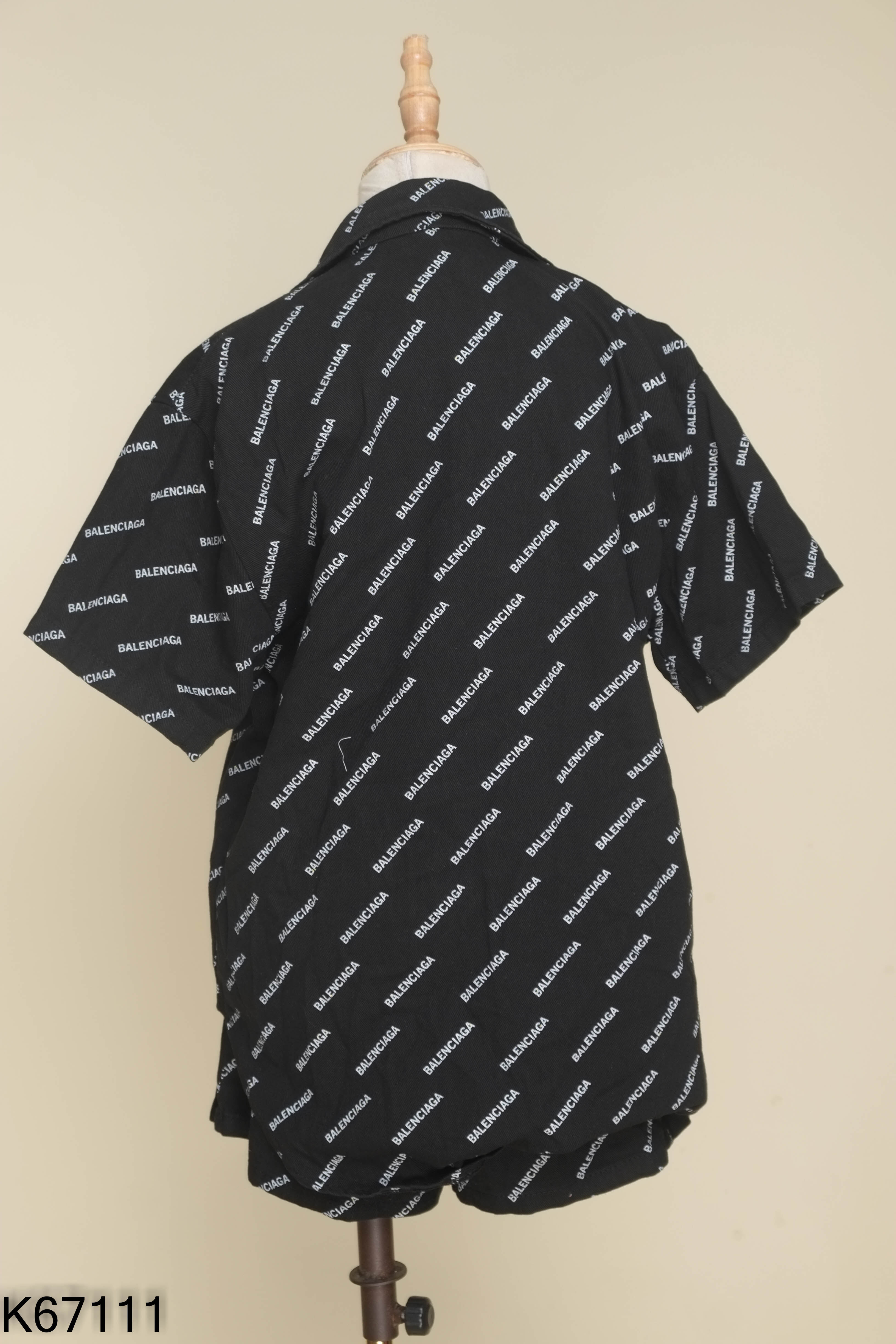 Set Áo sơ mi đen in chữ + quần short
