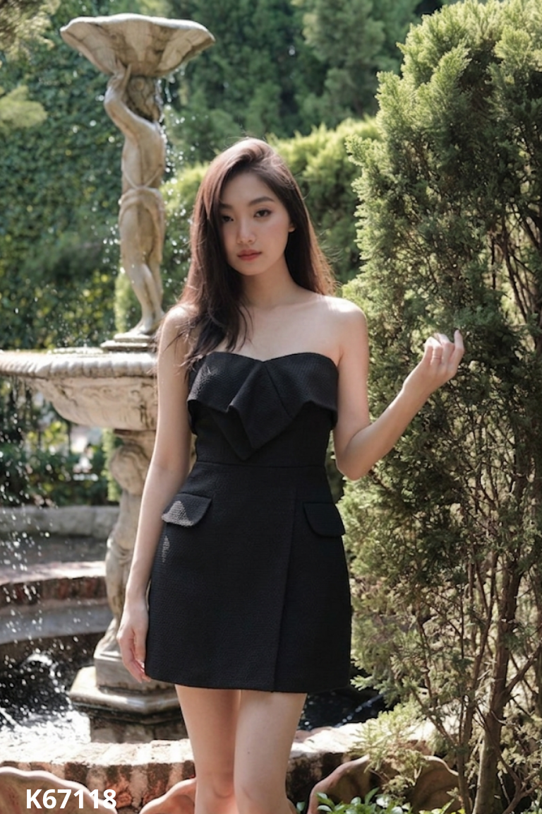 Váy tweed đen TOPSHOP trễ vai
