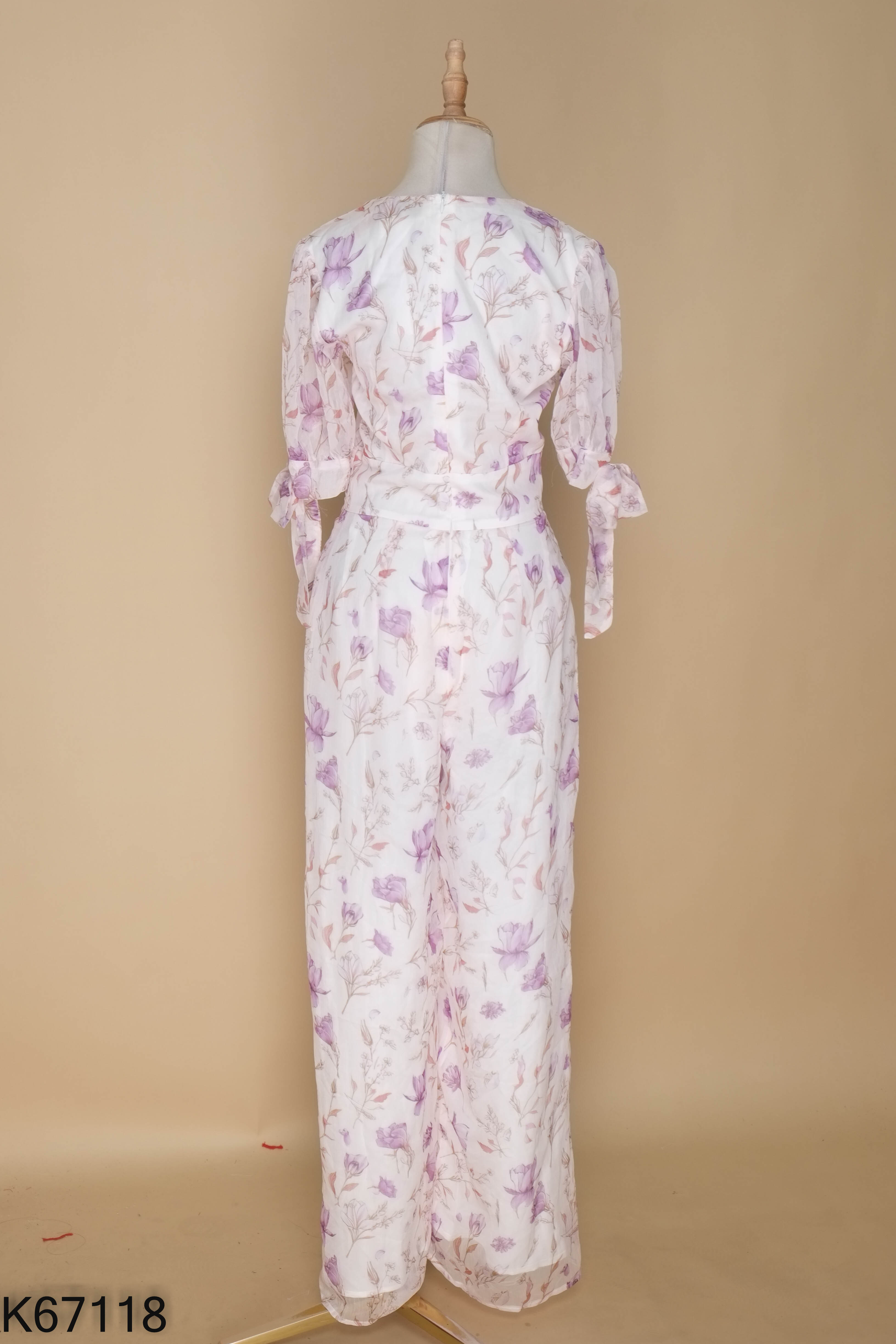 NEWTAG Jumpsuit trắng YEN CHI họa tiết hoa tím