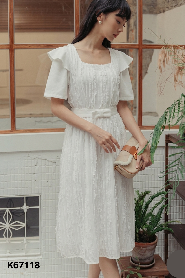 Váy NT-II trắng cổ vuông đính nơ