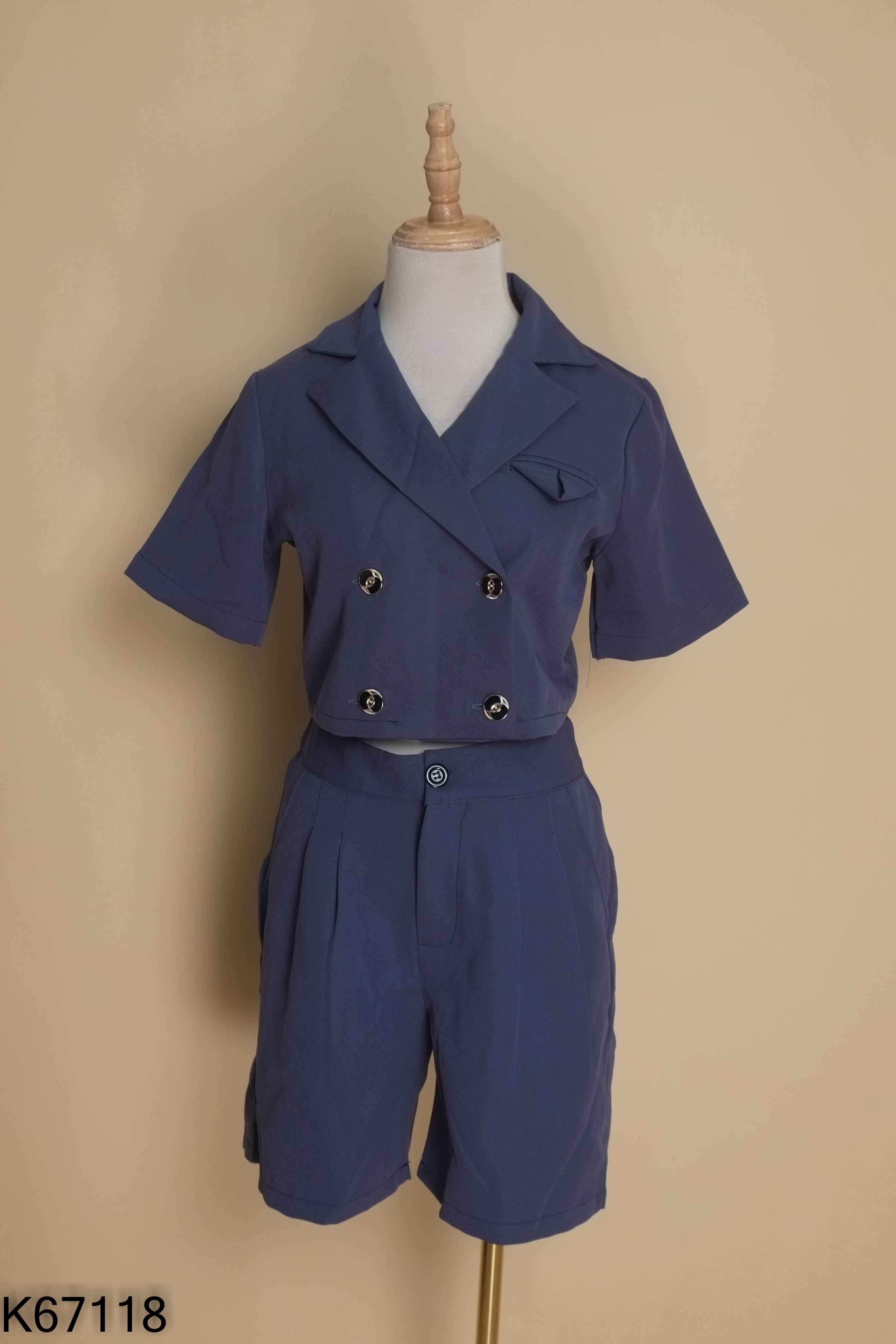 Set Áo vest xanh dáng ngắn + Quần short