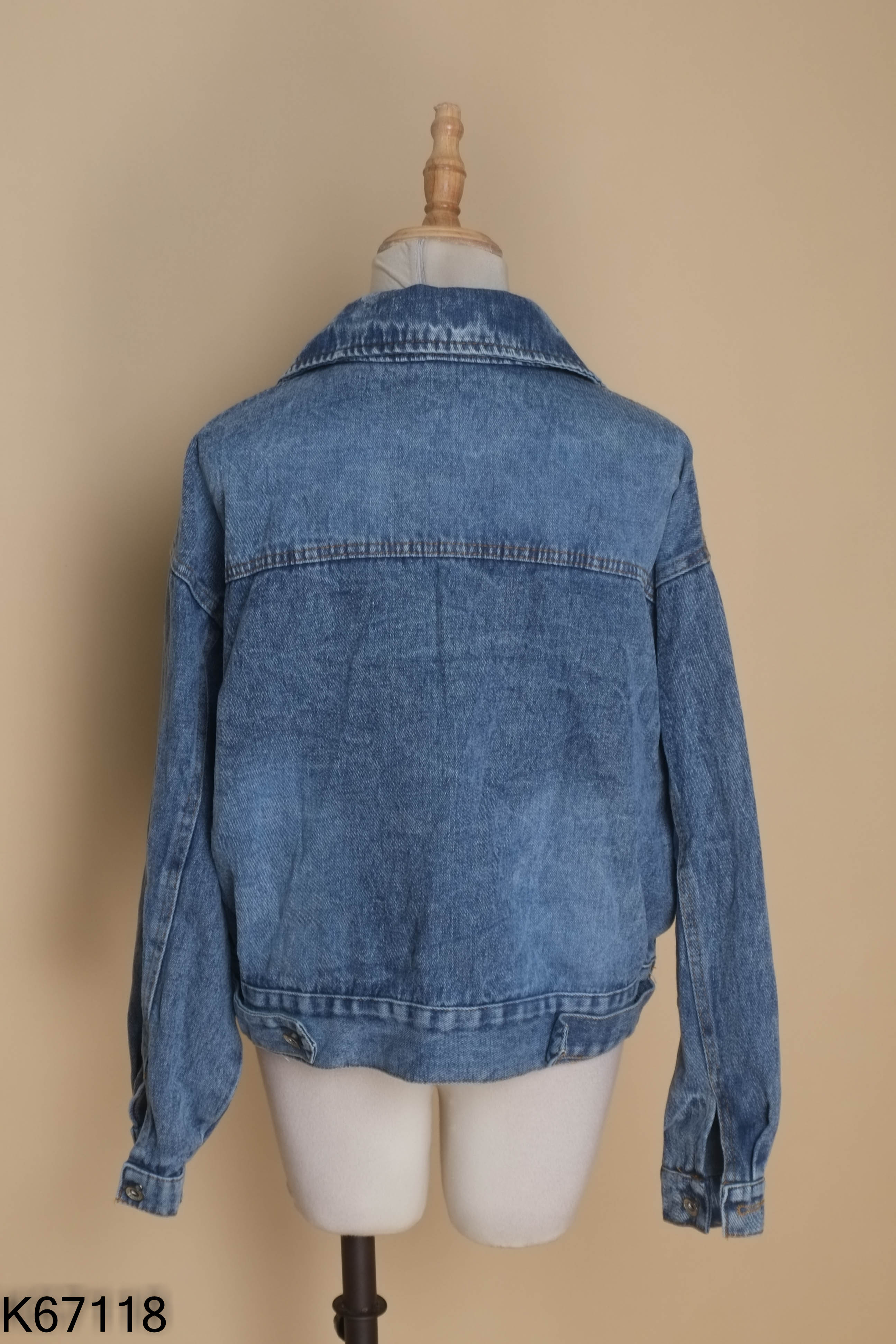 Áo khoác jeans xanh cổ sơ mi