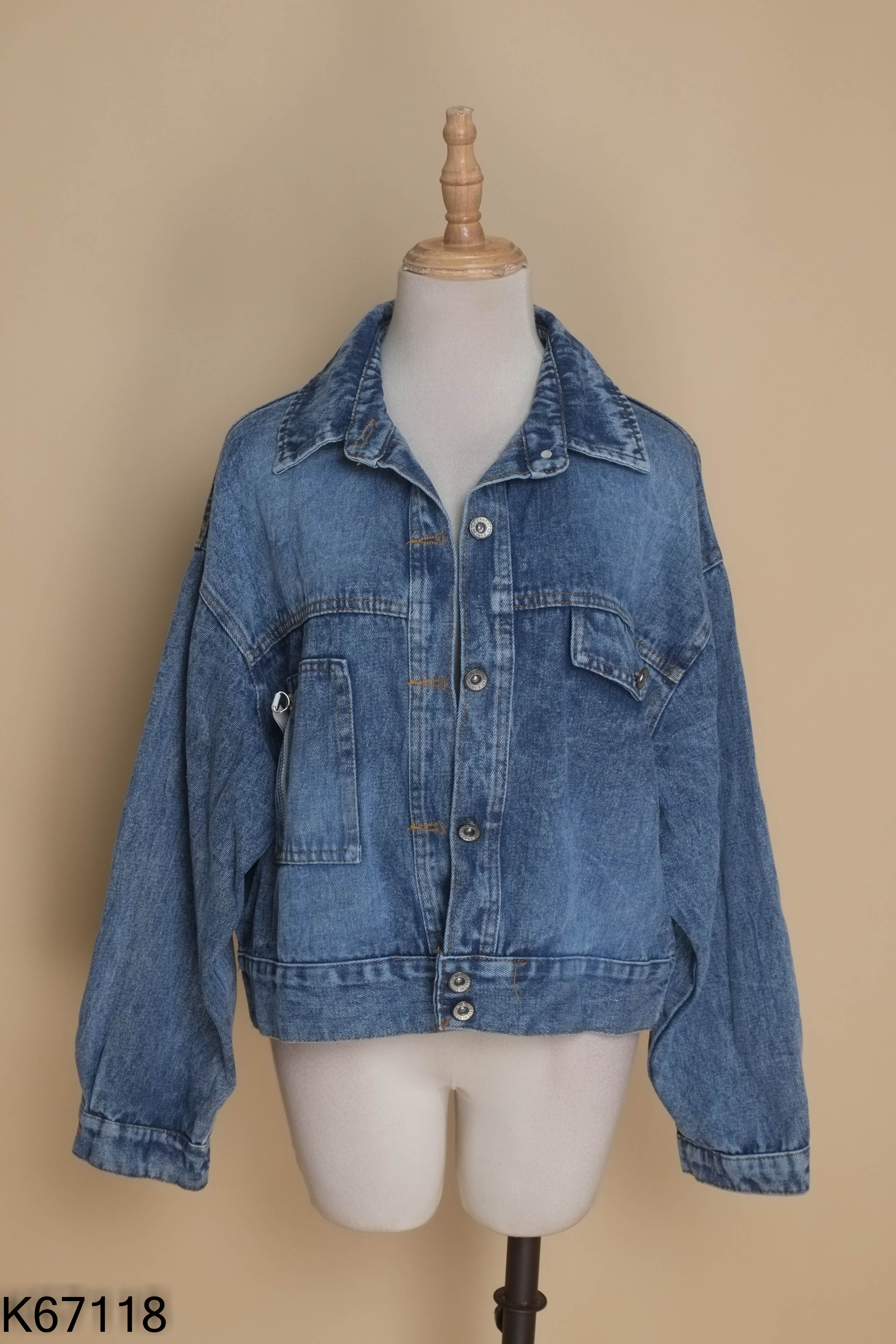 Áo khoác jeans xanh cổ sơ mi