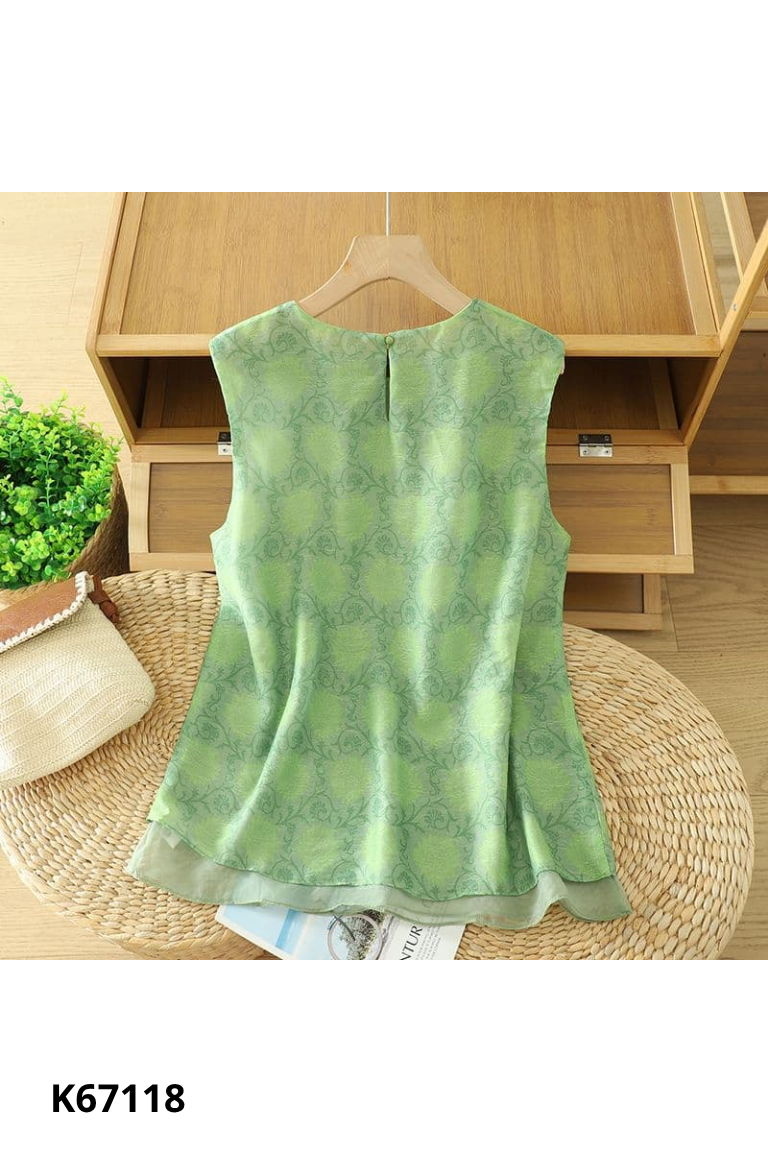 Áo xanh sát nách họa tiết hoa