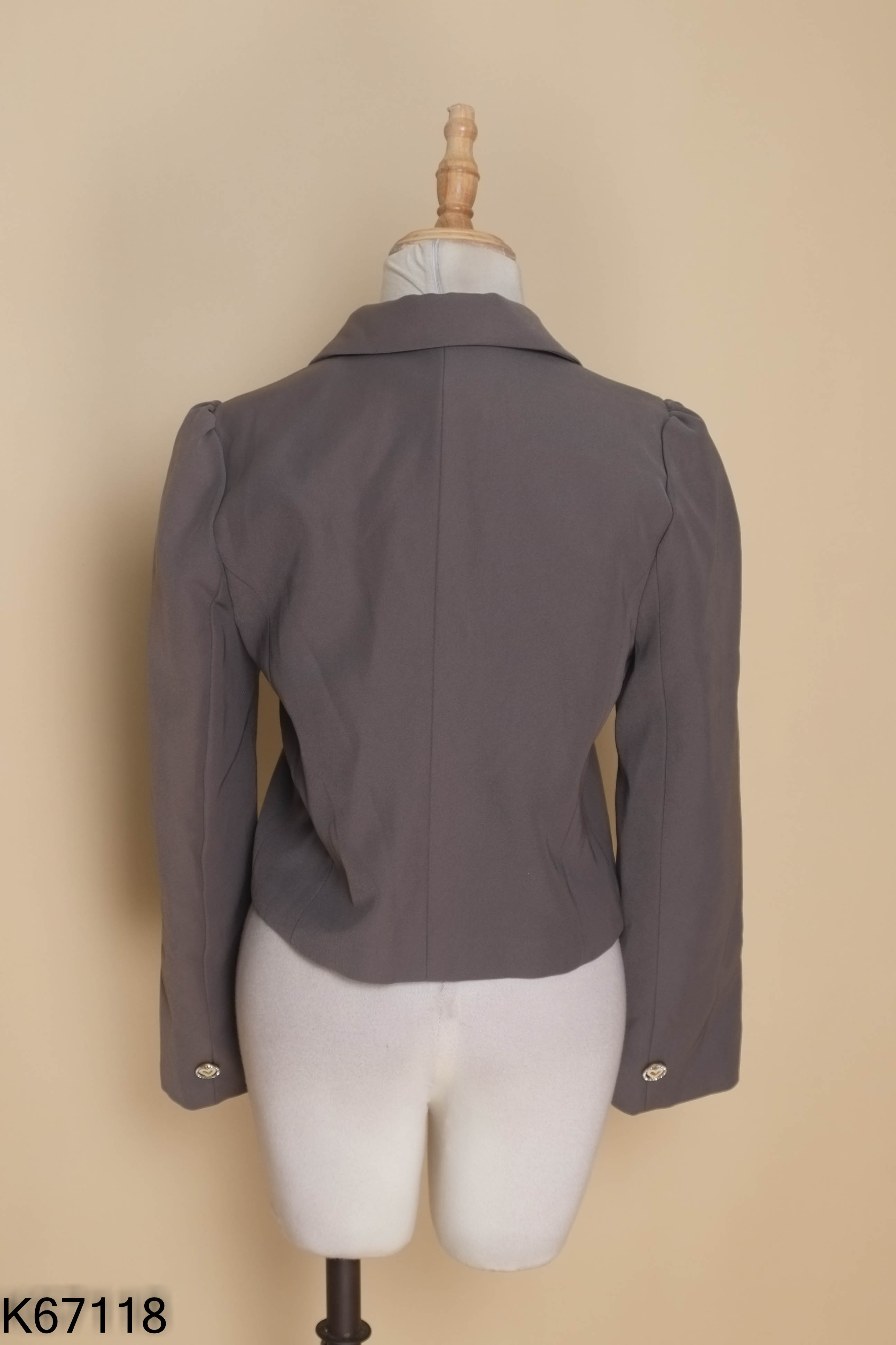 Áo vest ghi dáng ngắn