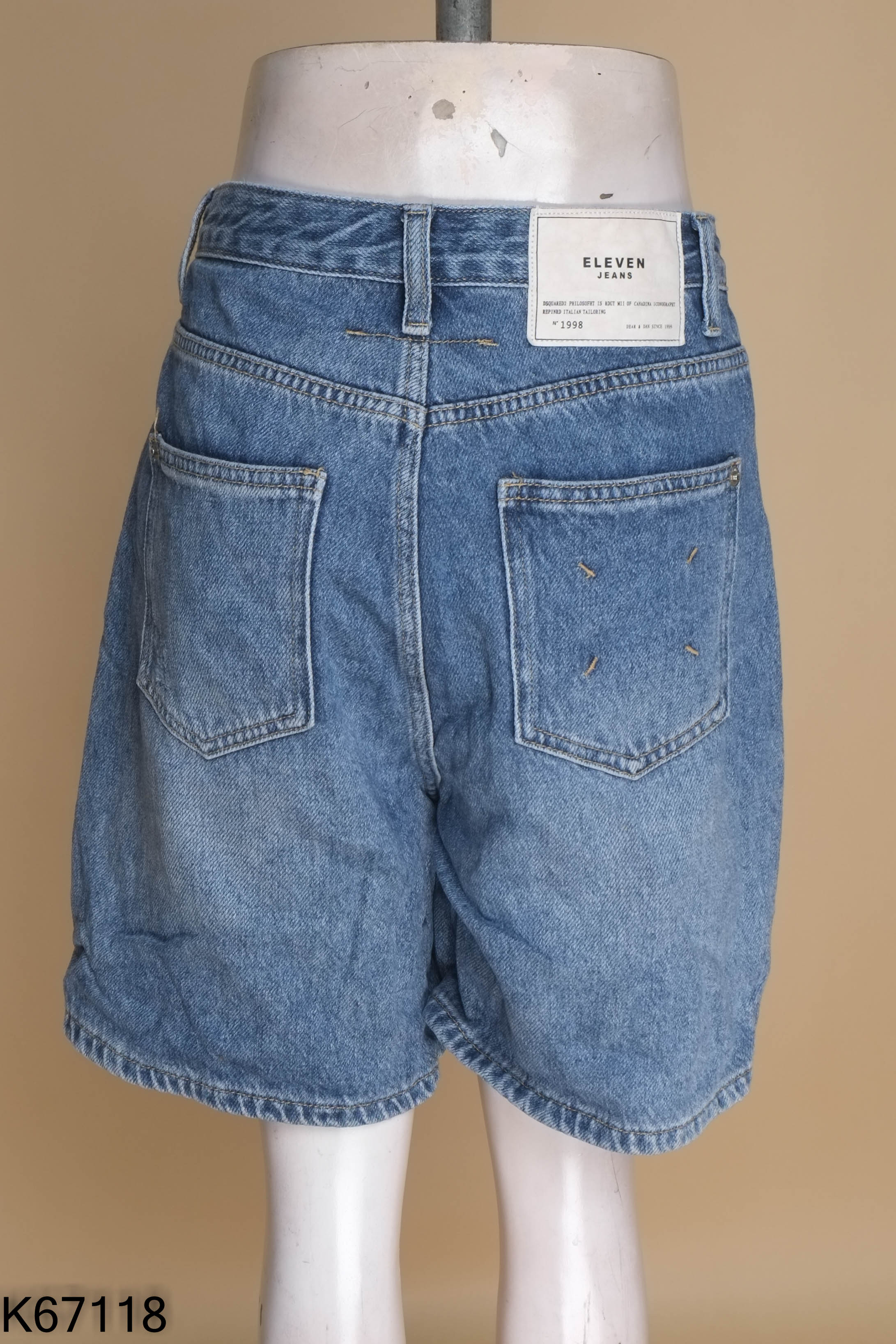 Quần jeans xanh lửng