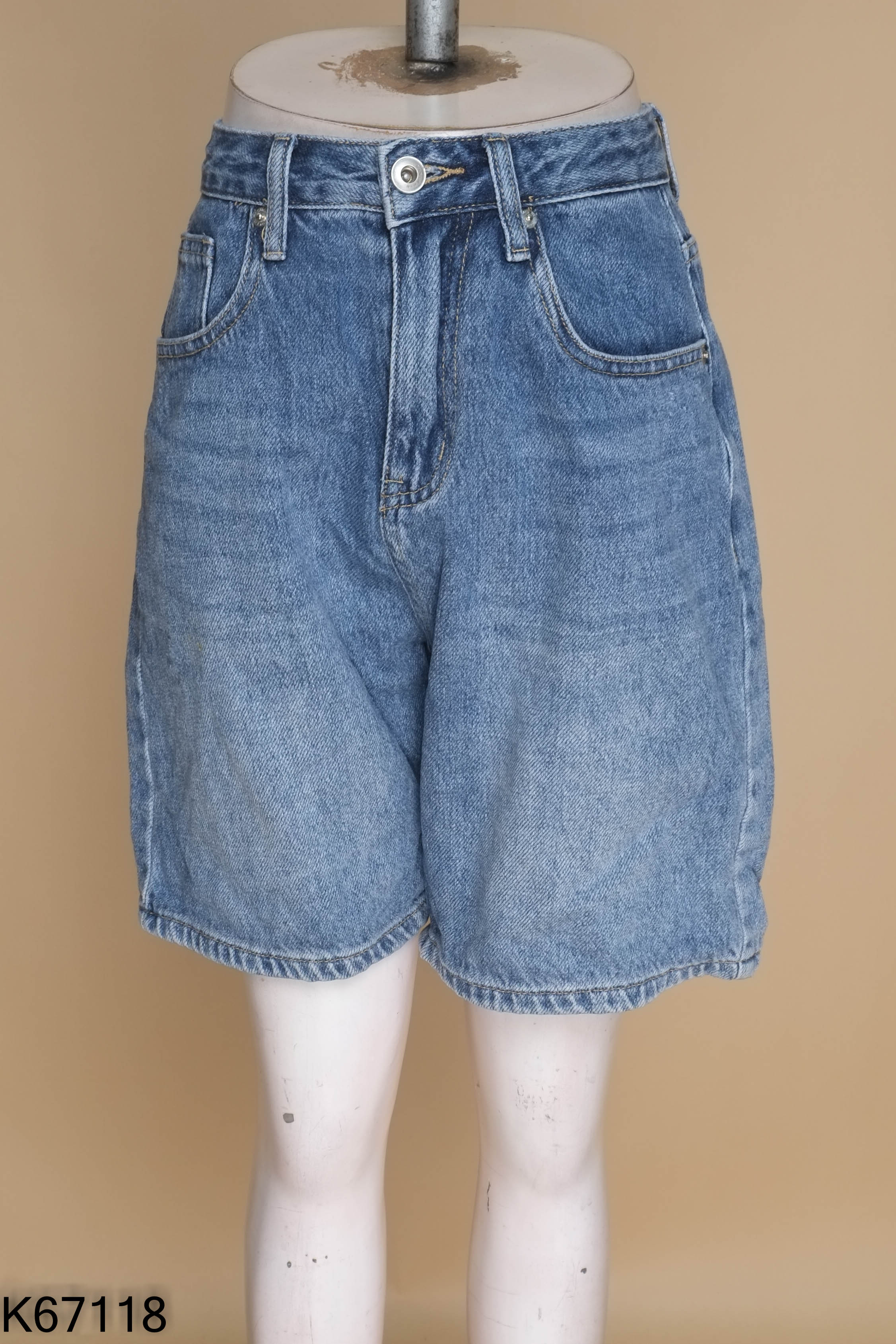 Quần jeans xanh lửng
