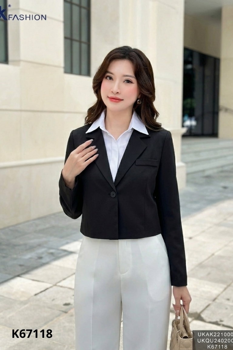 Áo vest đen dáng ngắn
