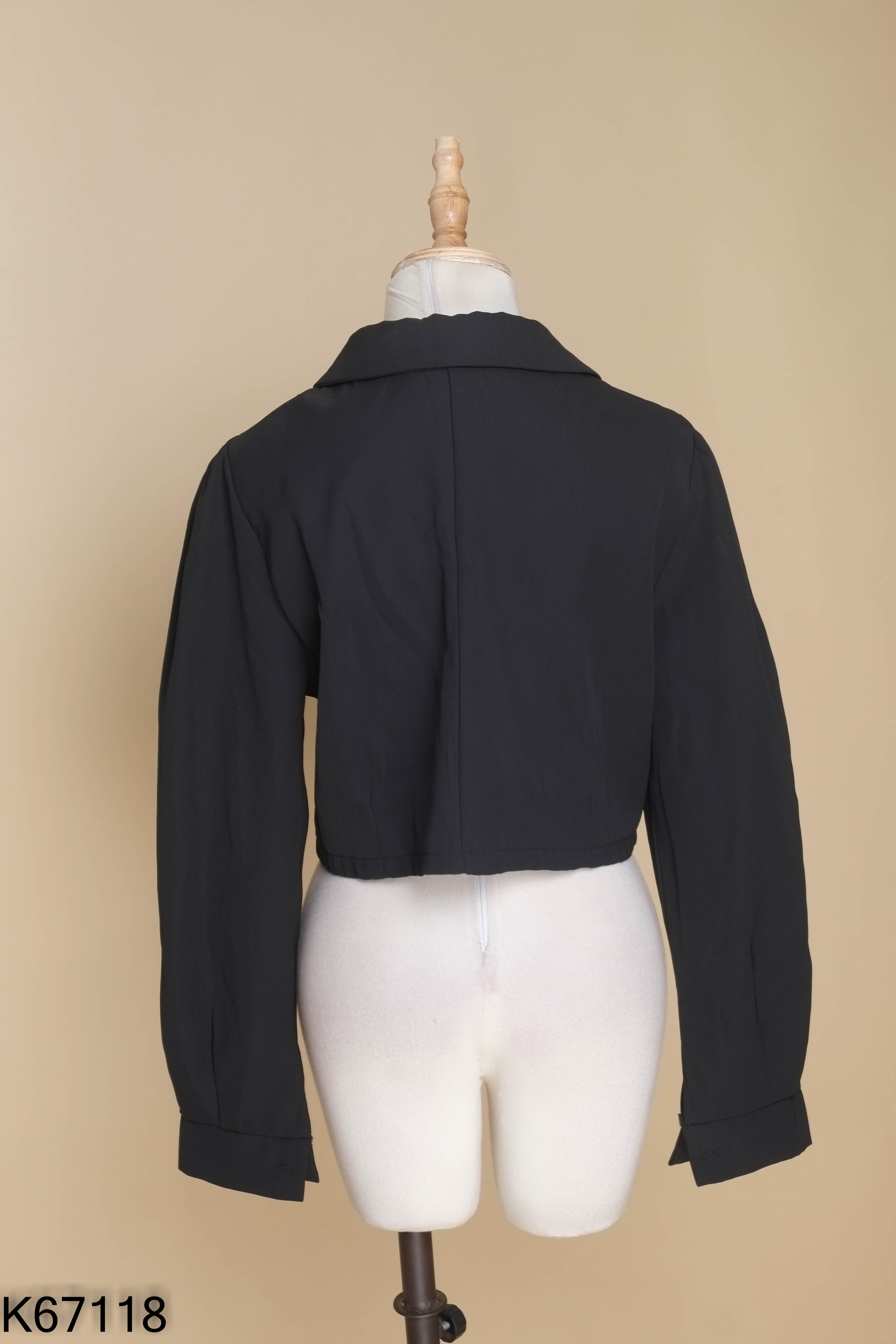 Áo blazer đen trơn croptop