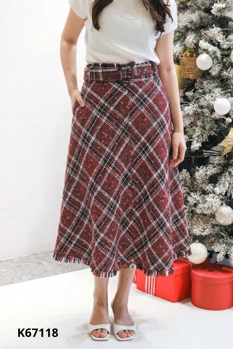 Chân váy dạ len đỏ mix đen trắng dài