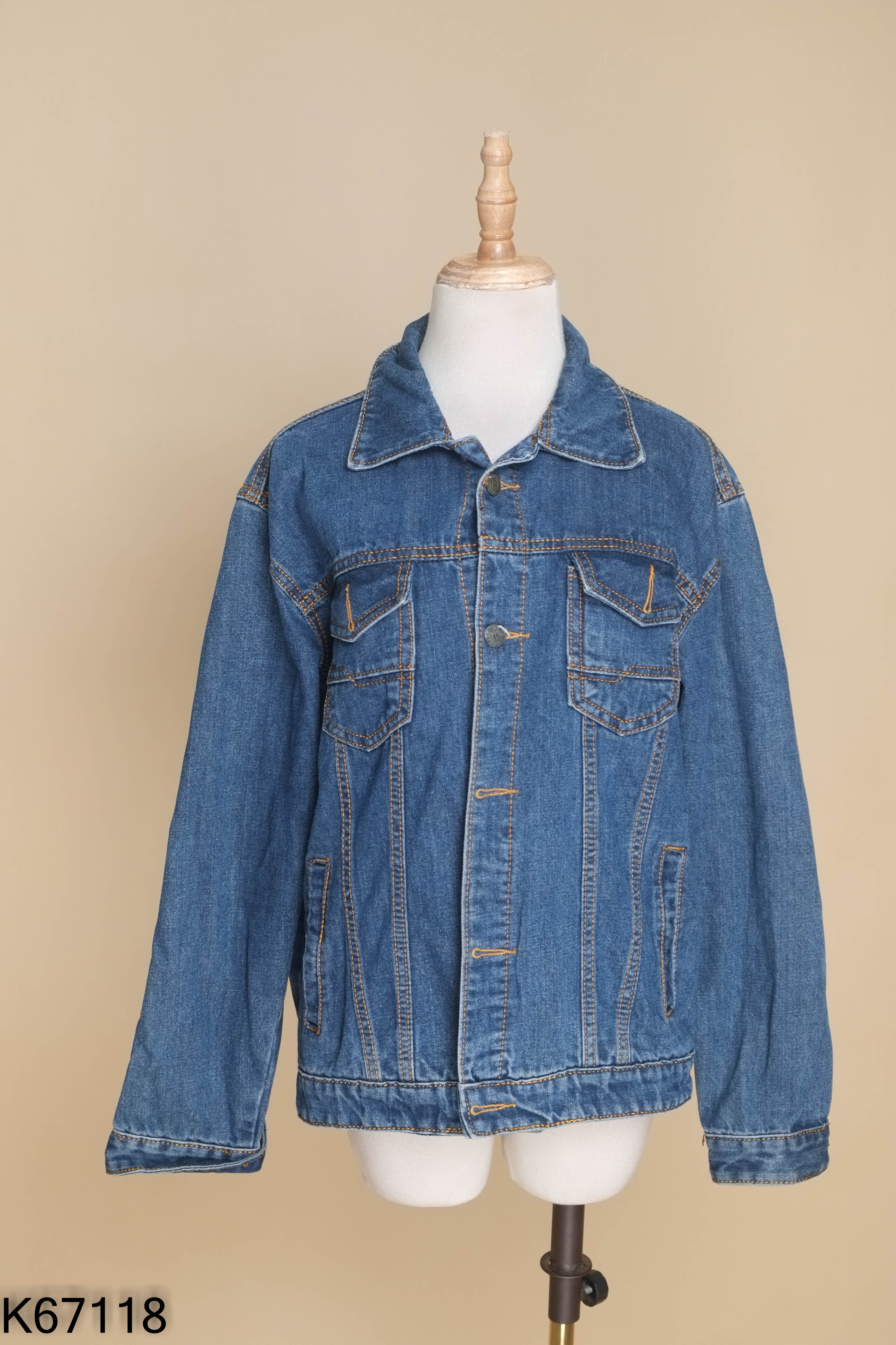 Áo khoác jeans xanh đậm phối túi