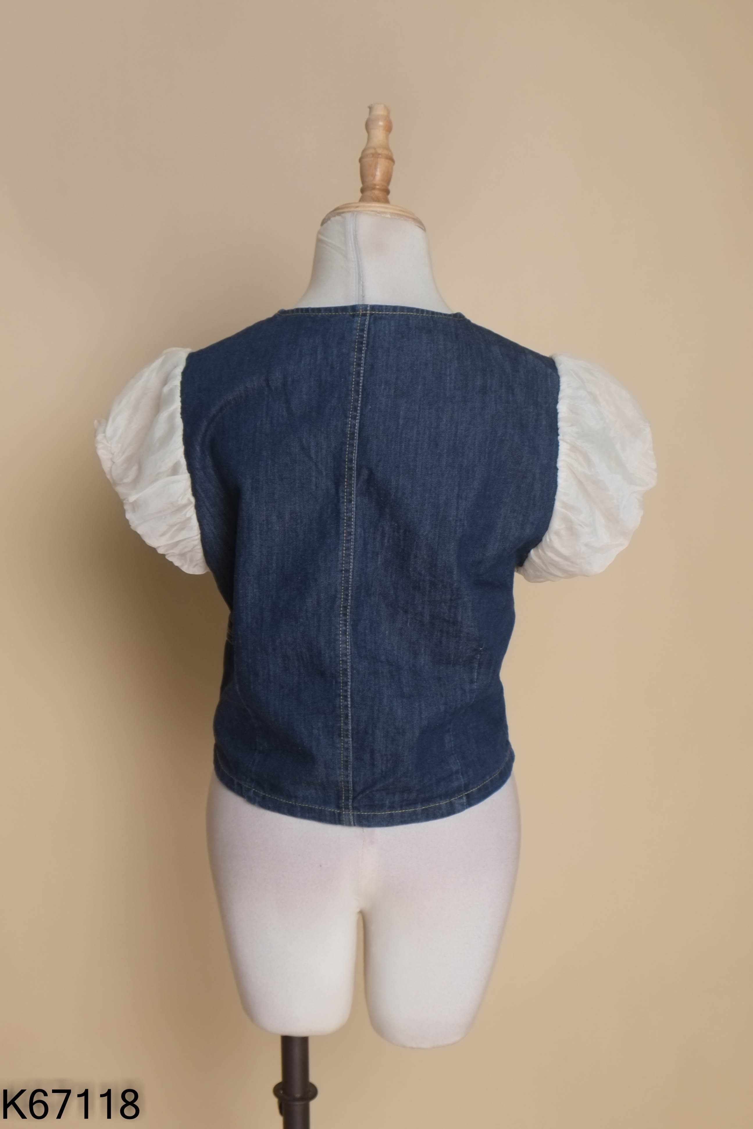 Áo jeans xanh phối tay be voan