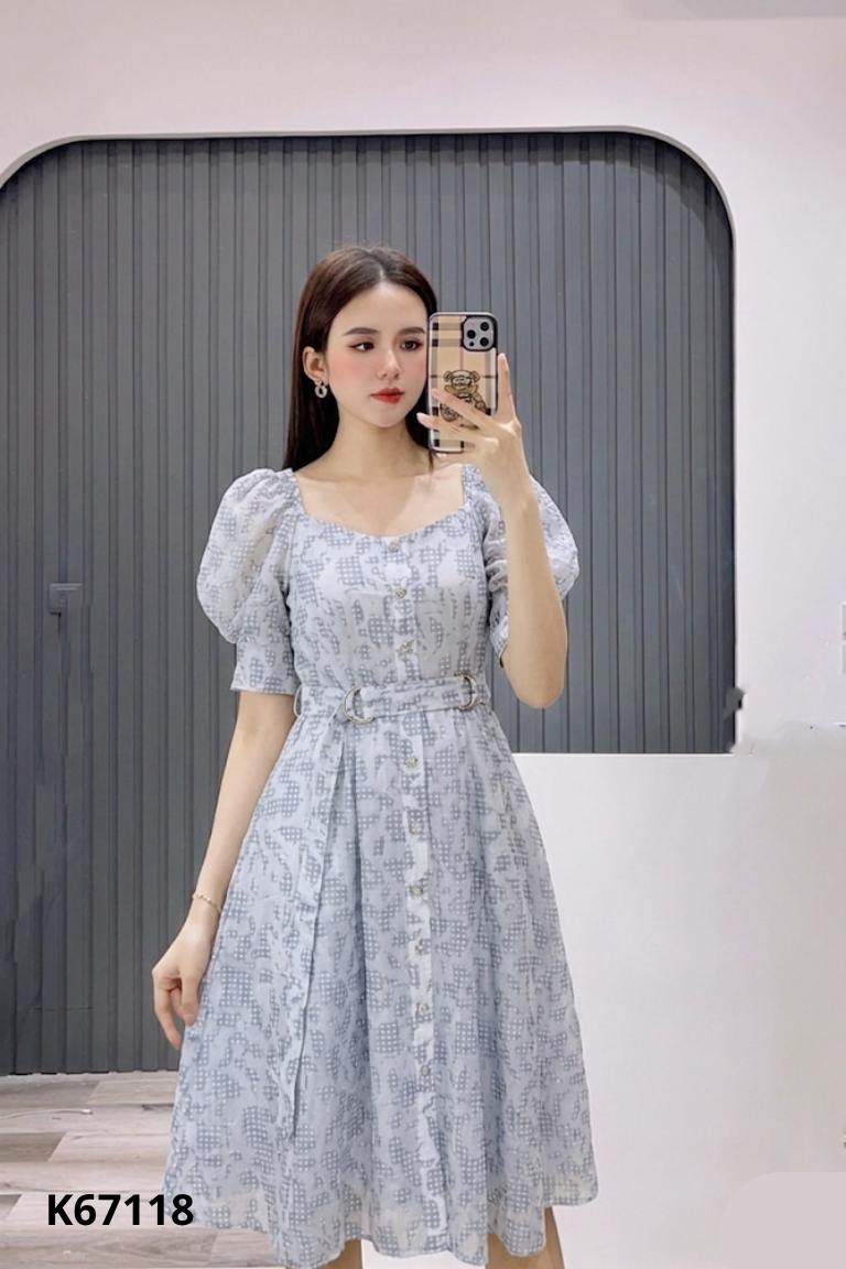 Váy xanh ONLY cổ vuông phối dây eo