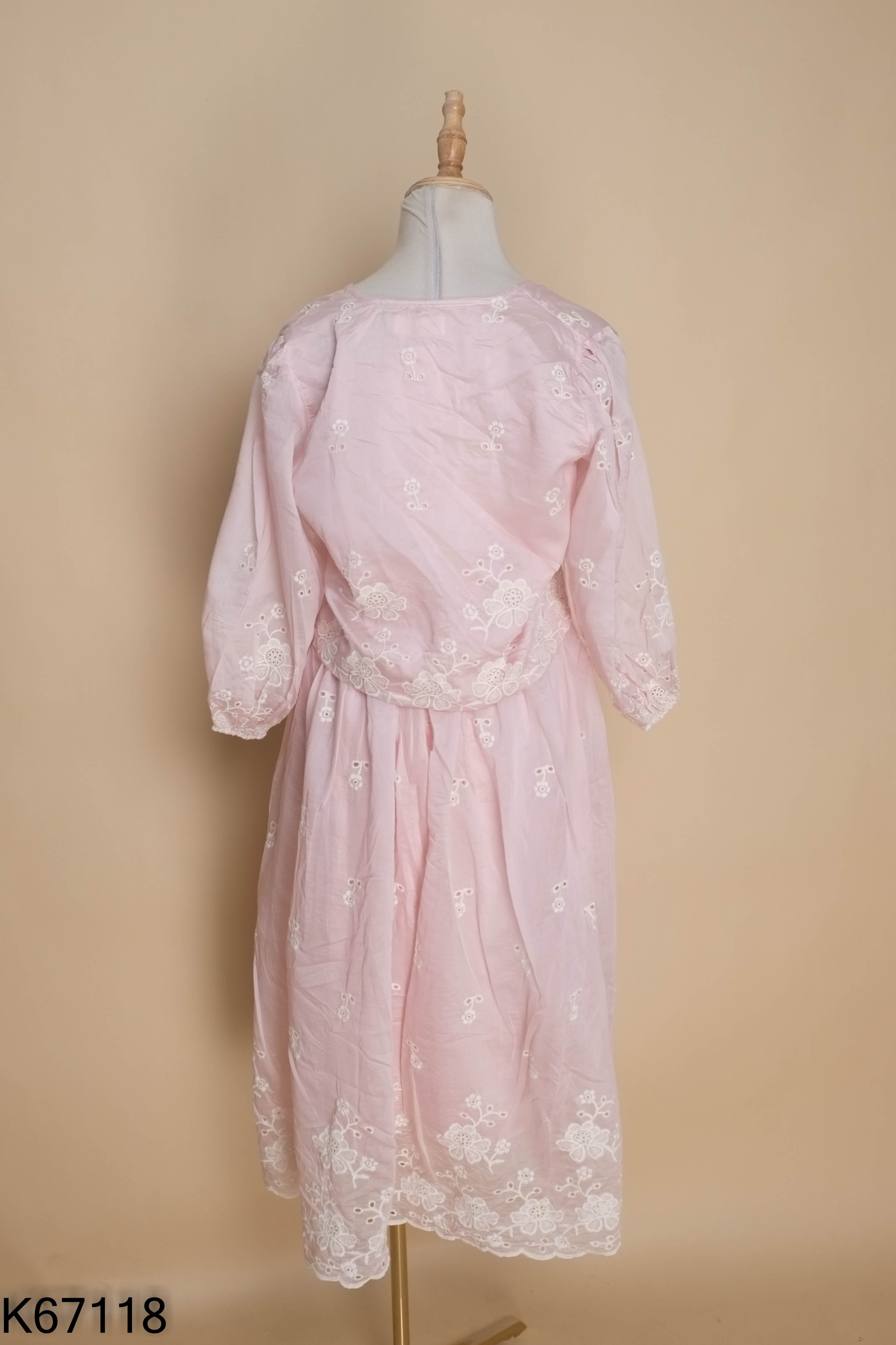 Set bộ hồng thêu hoa+váy UNIQUE STYLE