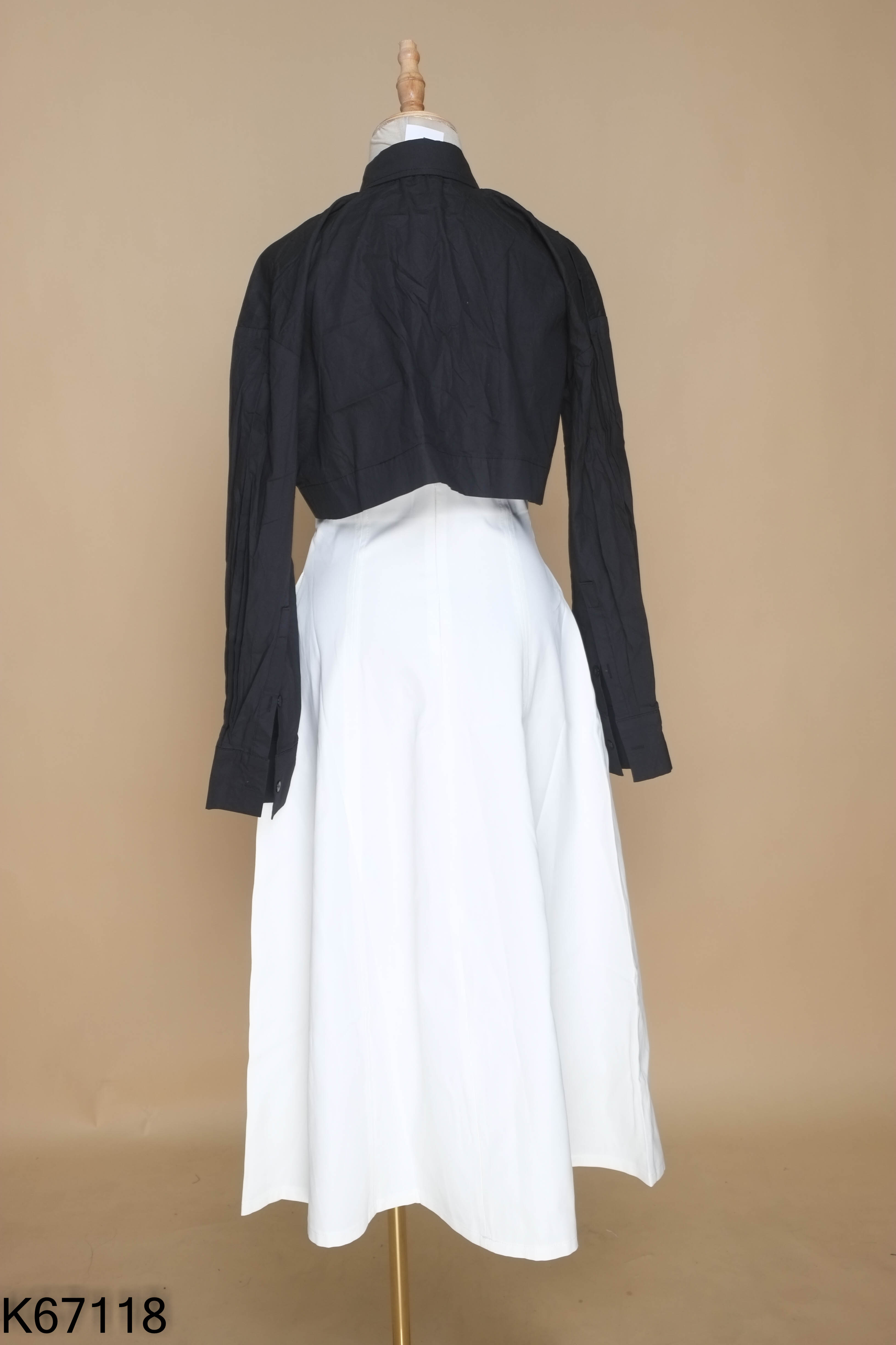 NEWTAG ASHYLEY set áo đen+váy trắng