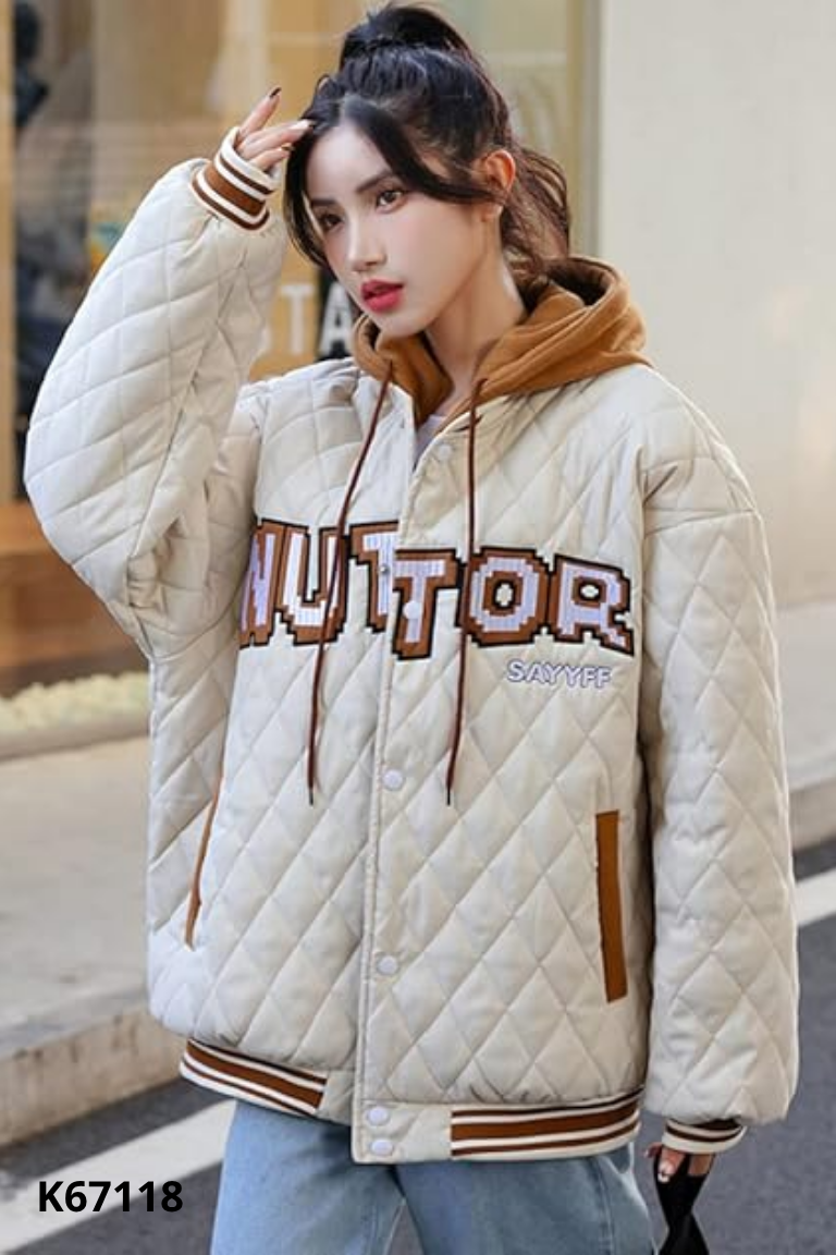 Áo bomber be thêu chữ ngực