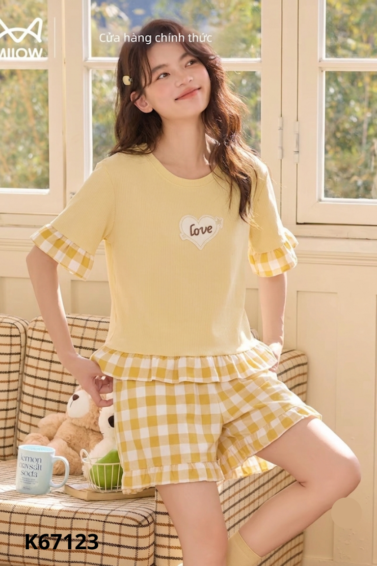 Set Áo thun vàng phối đuôi + Quần short