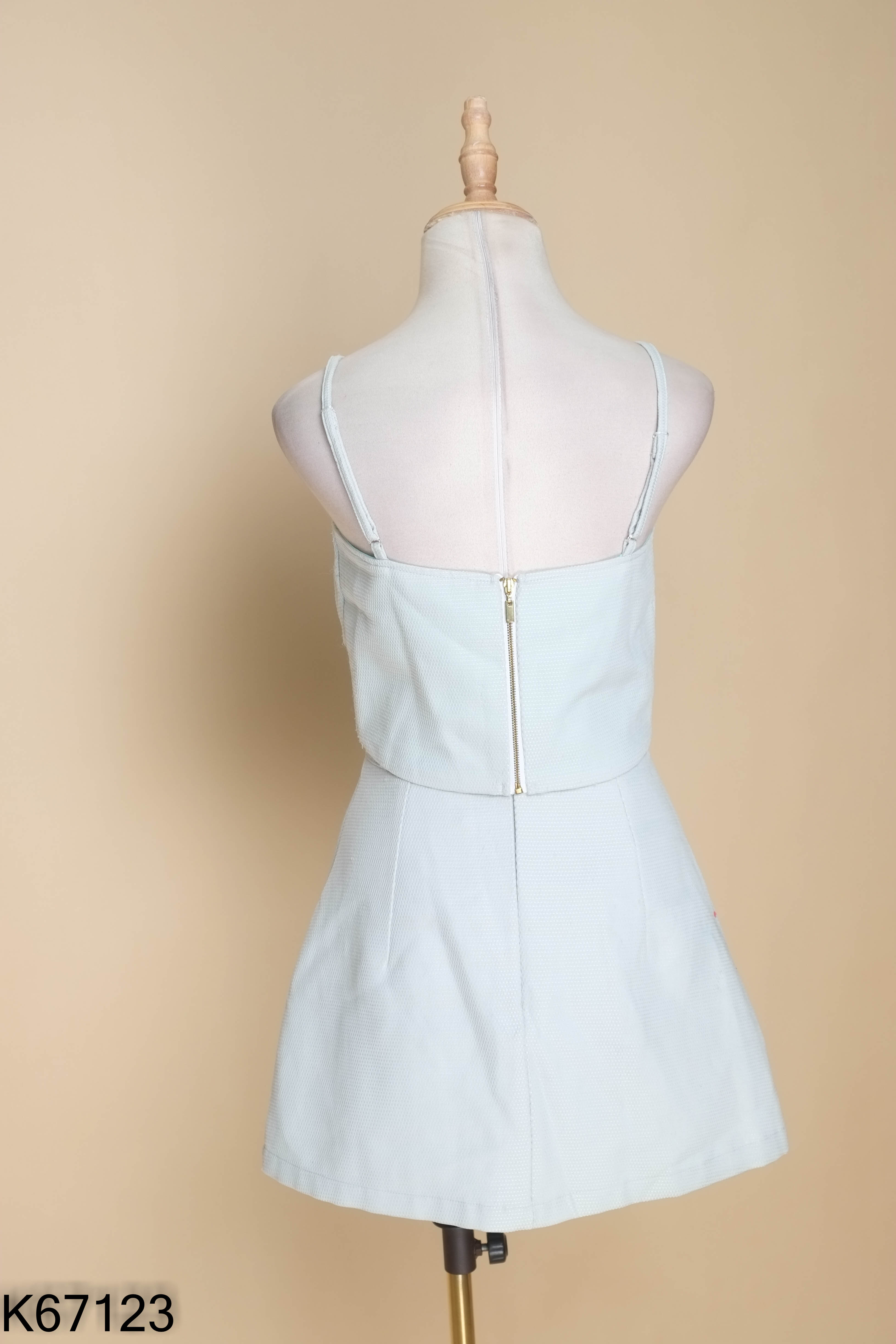 Set Áo croptop xanh hai dây + Chân váy