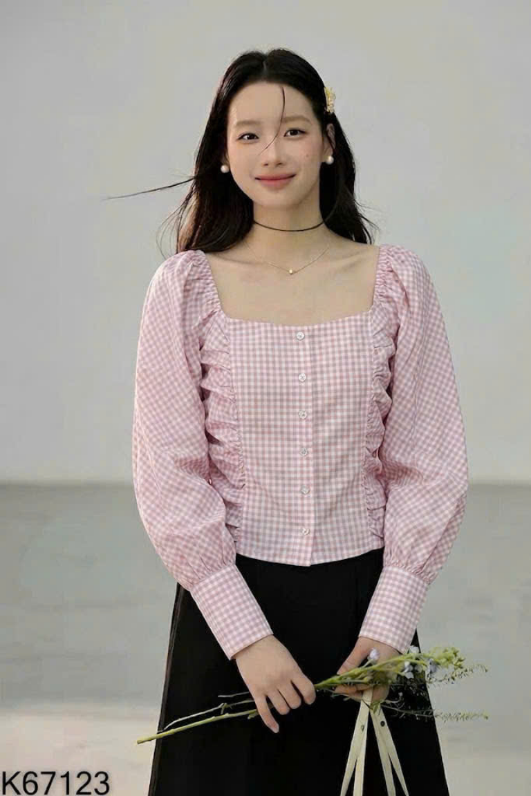 Áo croptop be xanh caro URBAN REVIVO