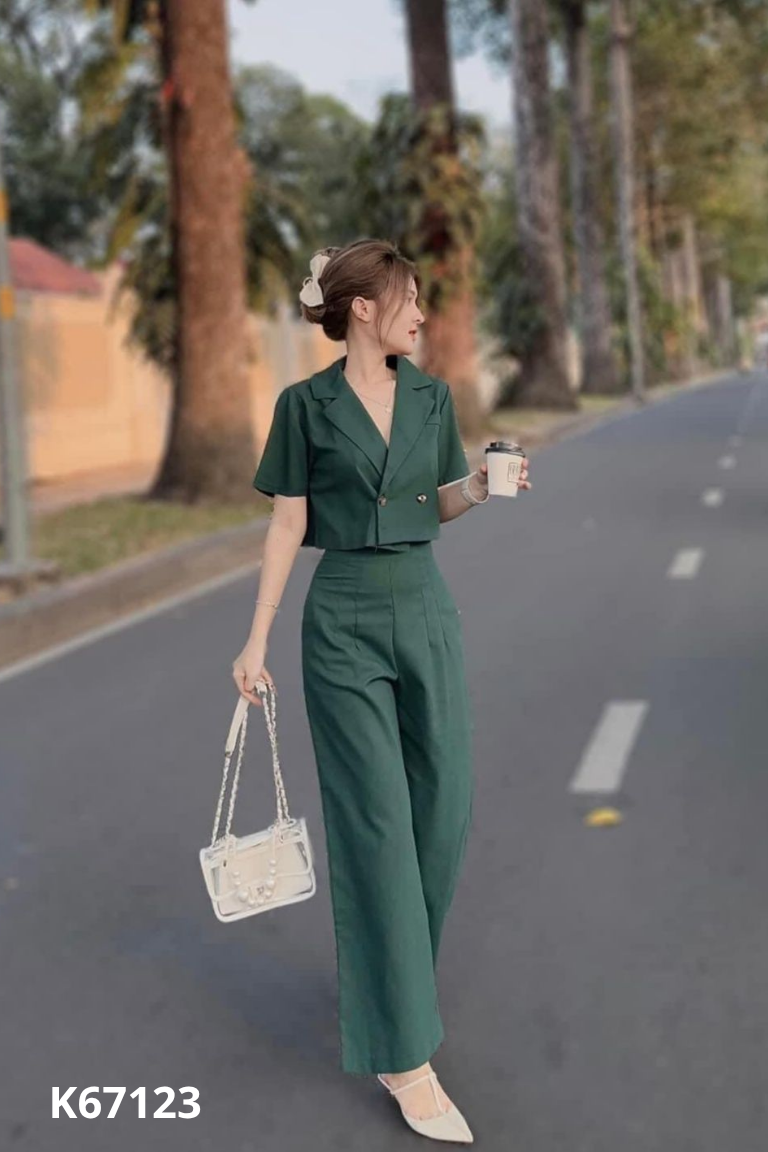 Set Áo blazer xanh ngắn T'ACHI + Quần dài