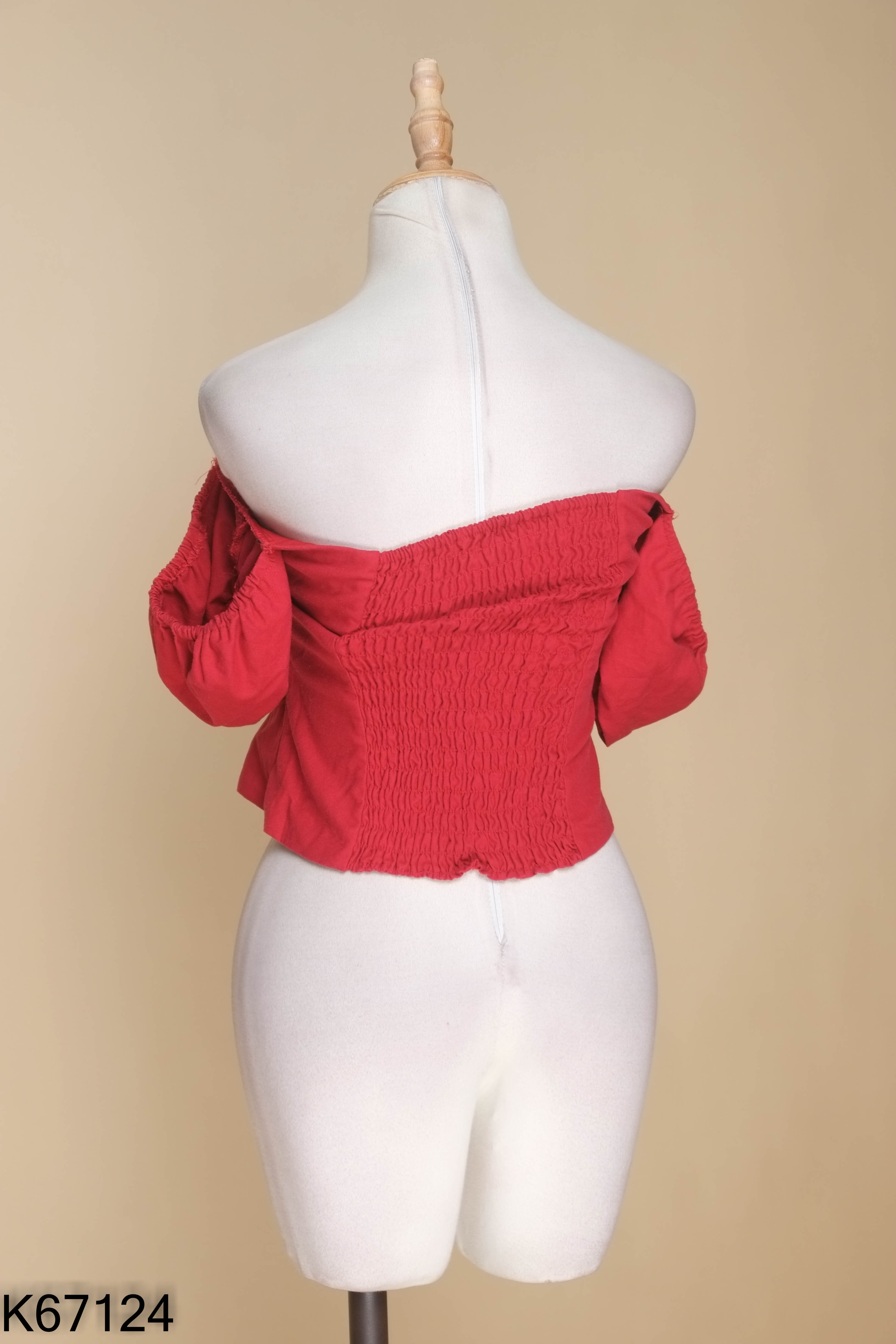 Áo linen đỏ buộc nơ