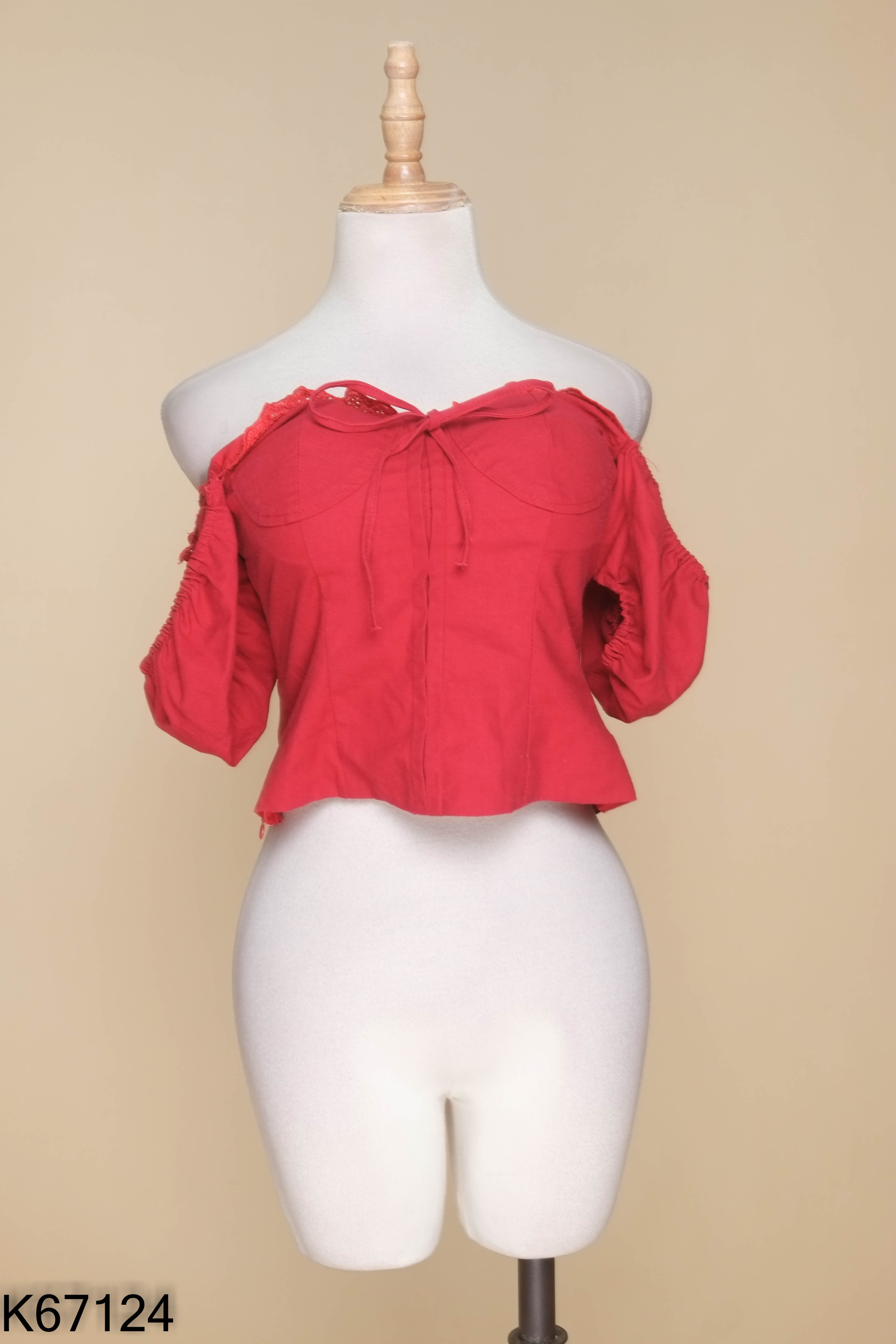 Áo linen đỏ buộc nơ