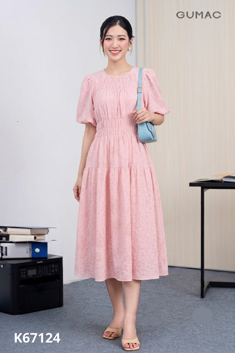 Váy hồng voan tay phồng