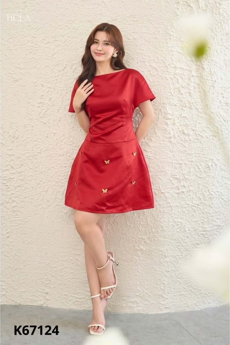 Váy lụa đỏ hở lưng đính charm