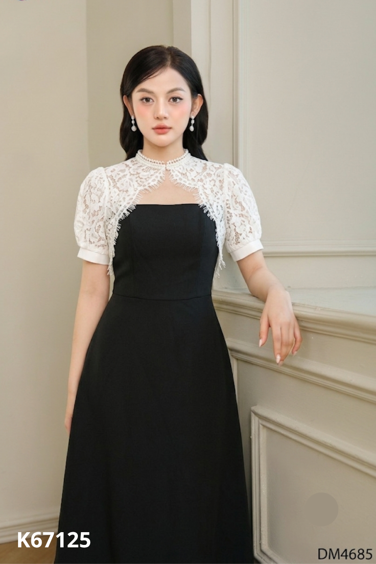 Váy đen LIOS phối ren ngực