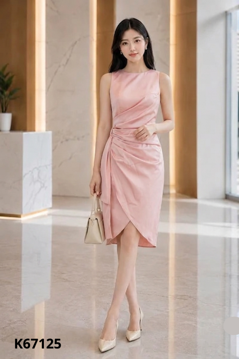 Váy lụa hồng sát nách phối eo